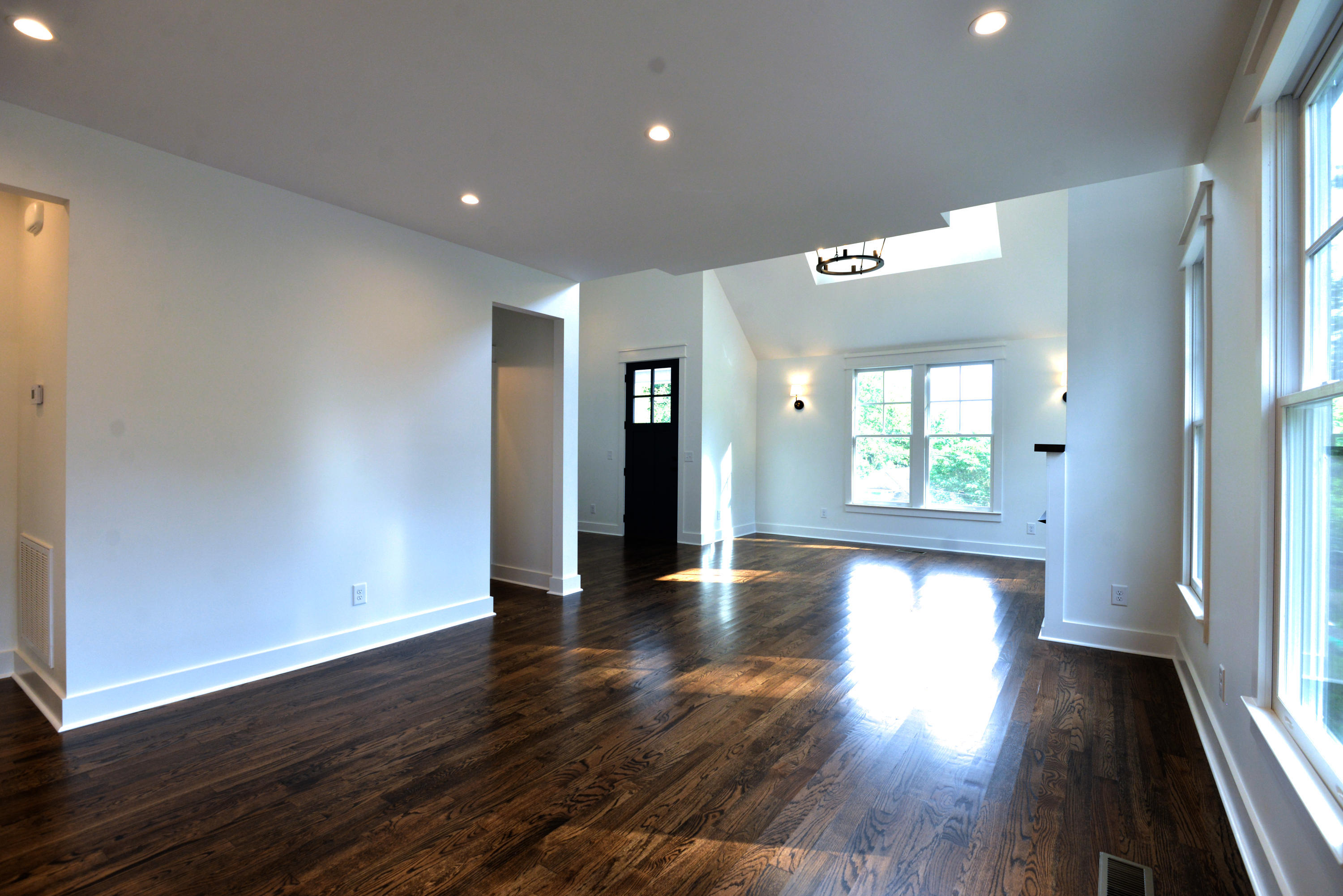 1307 W 45th Street