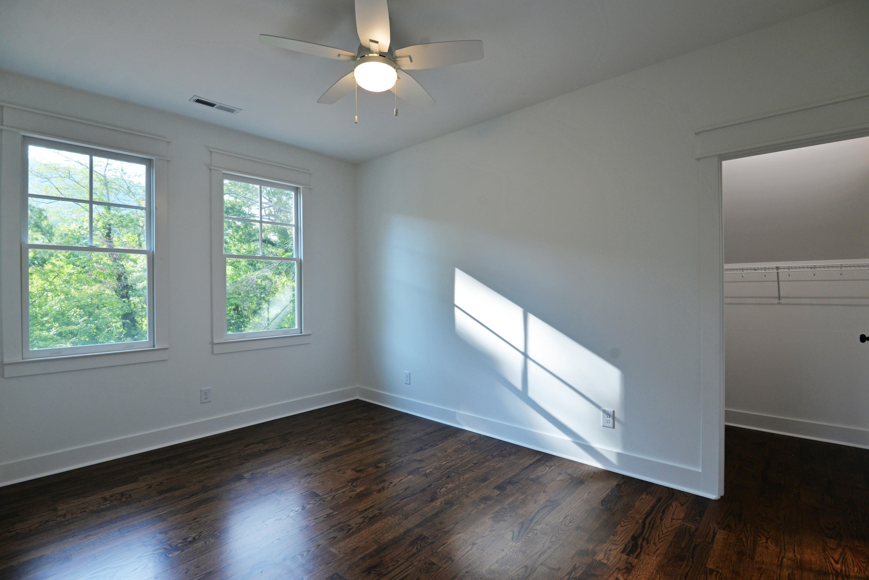 1307 W 45th Street