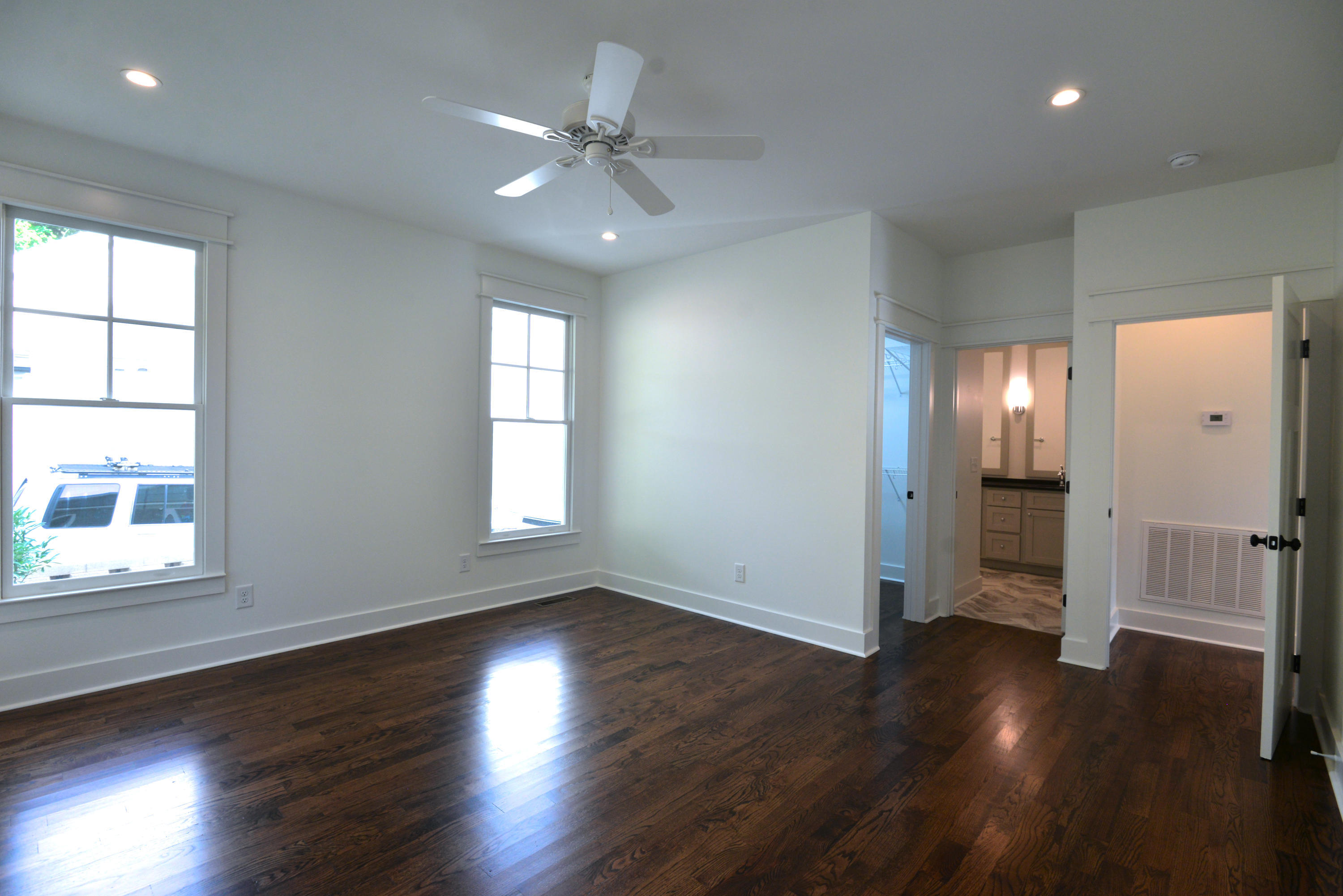 1307 W 45th Street