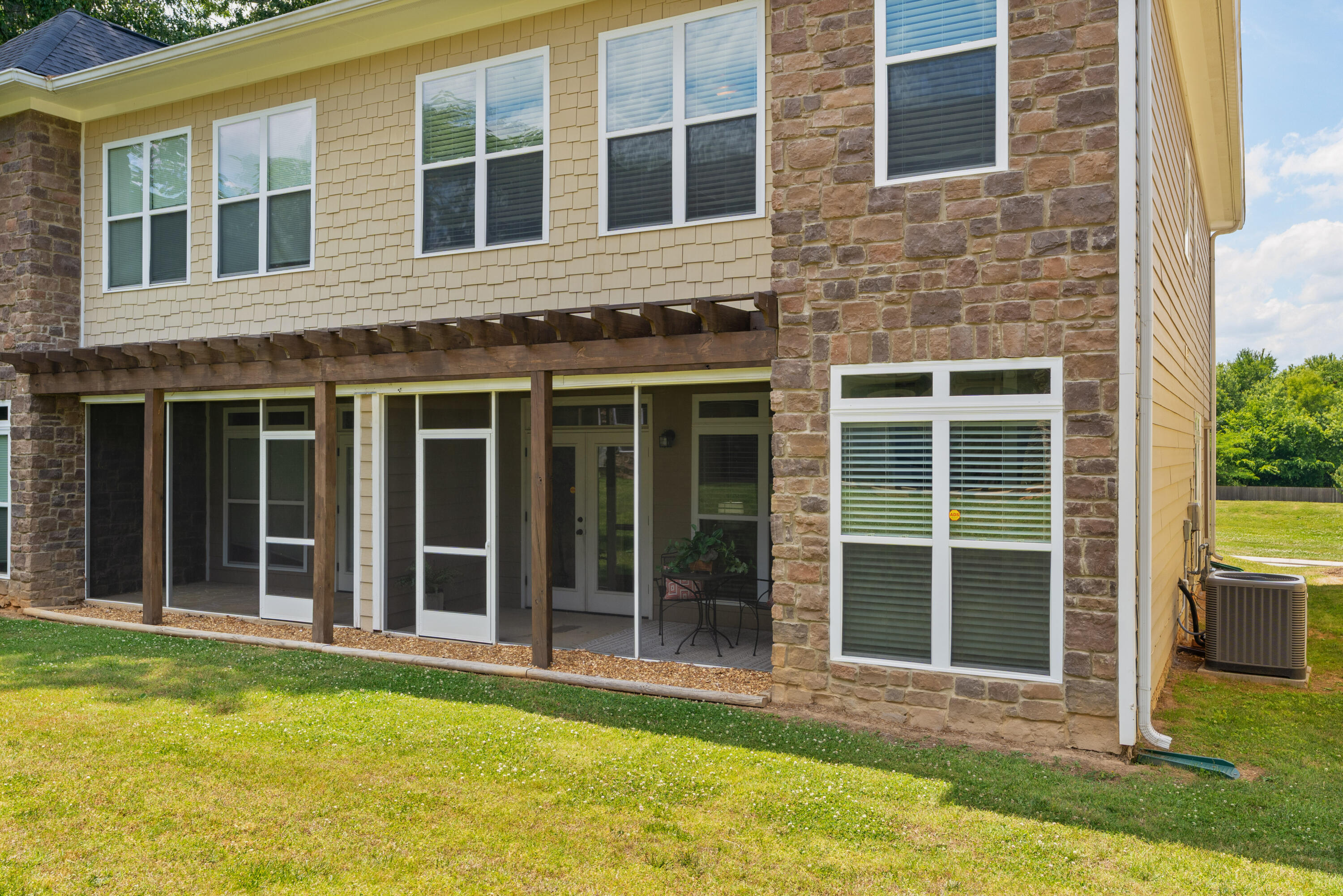 6752 Palms Court