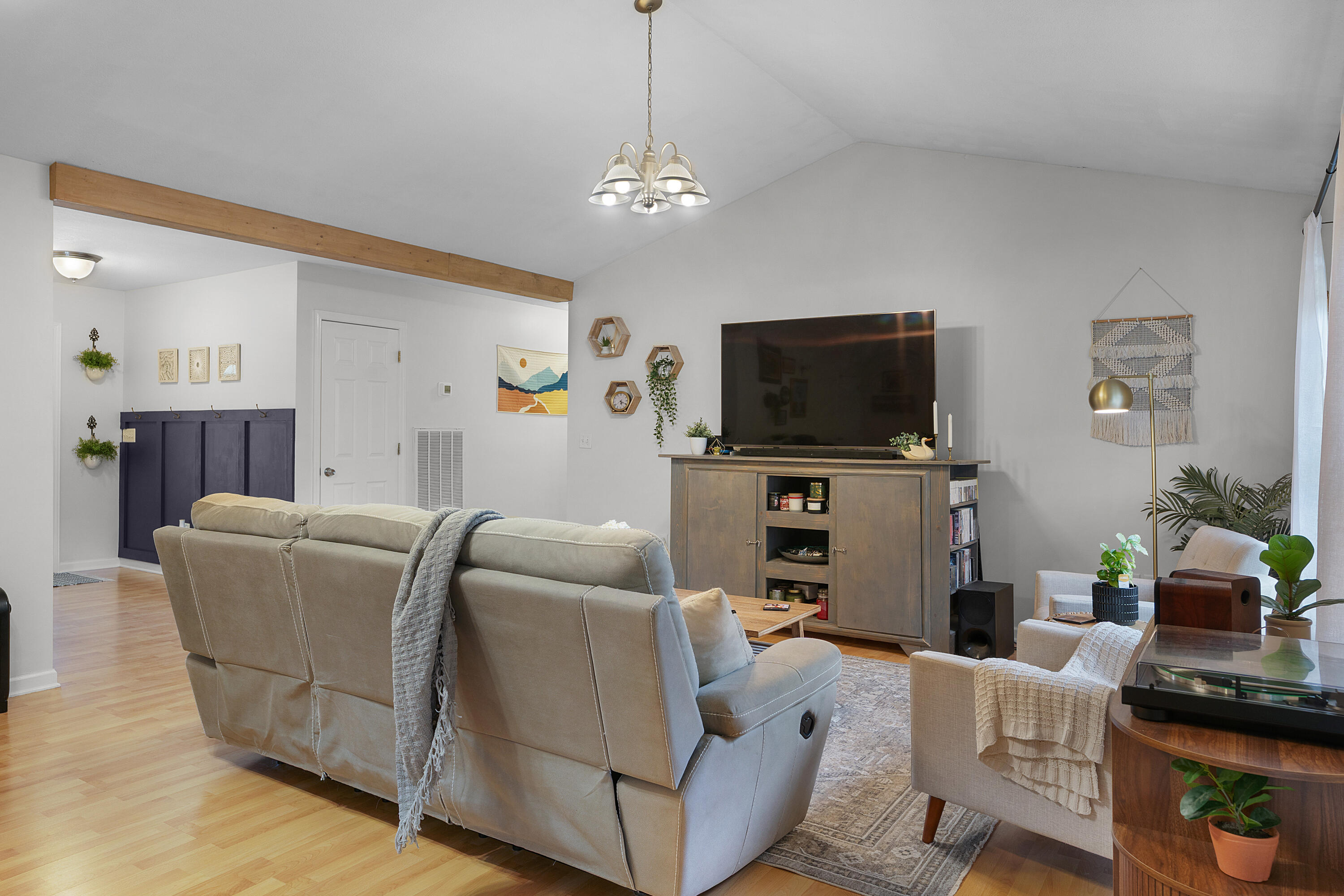 562 Bluff View Drive