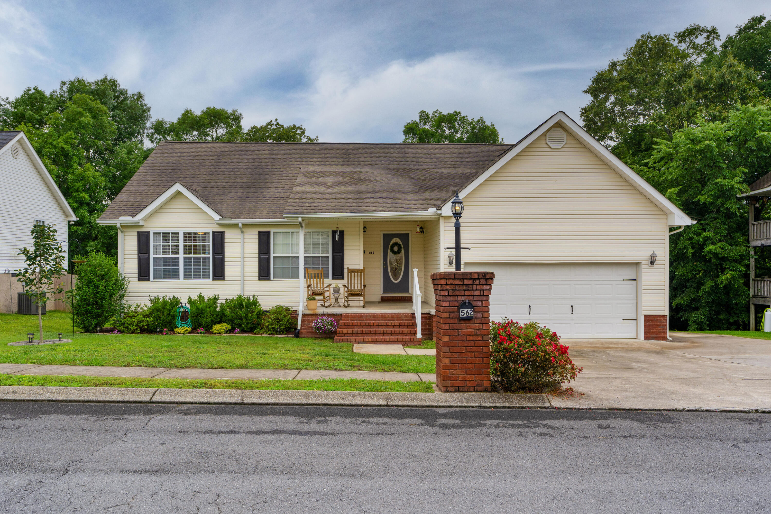 562 Bluff View Drive