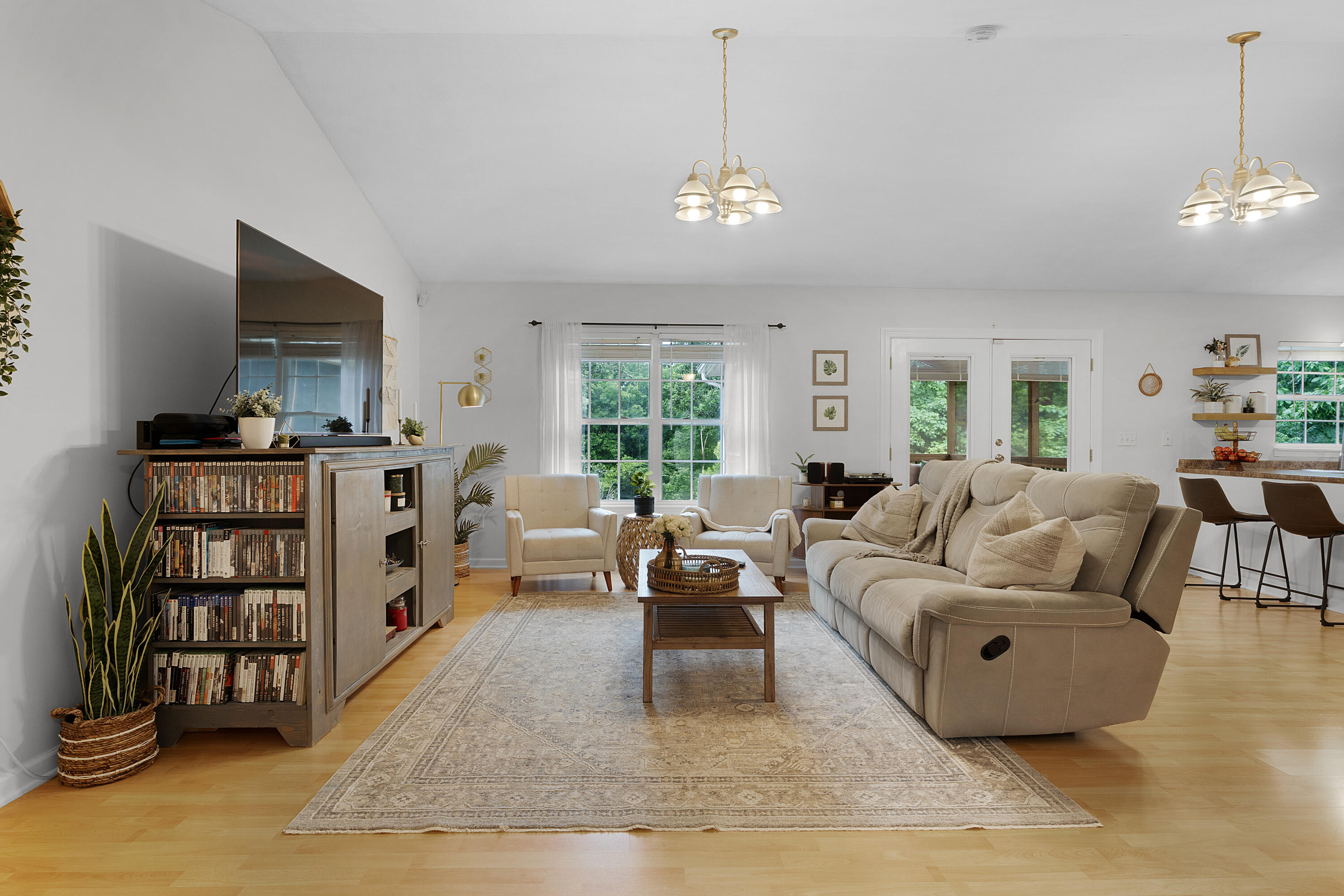 562 Bluff View Drive