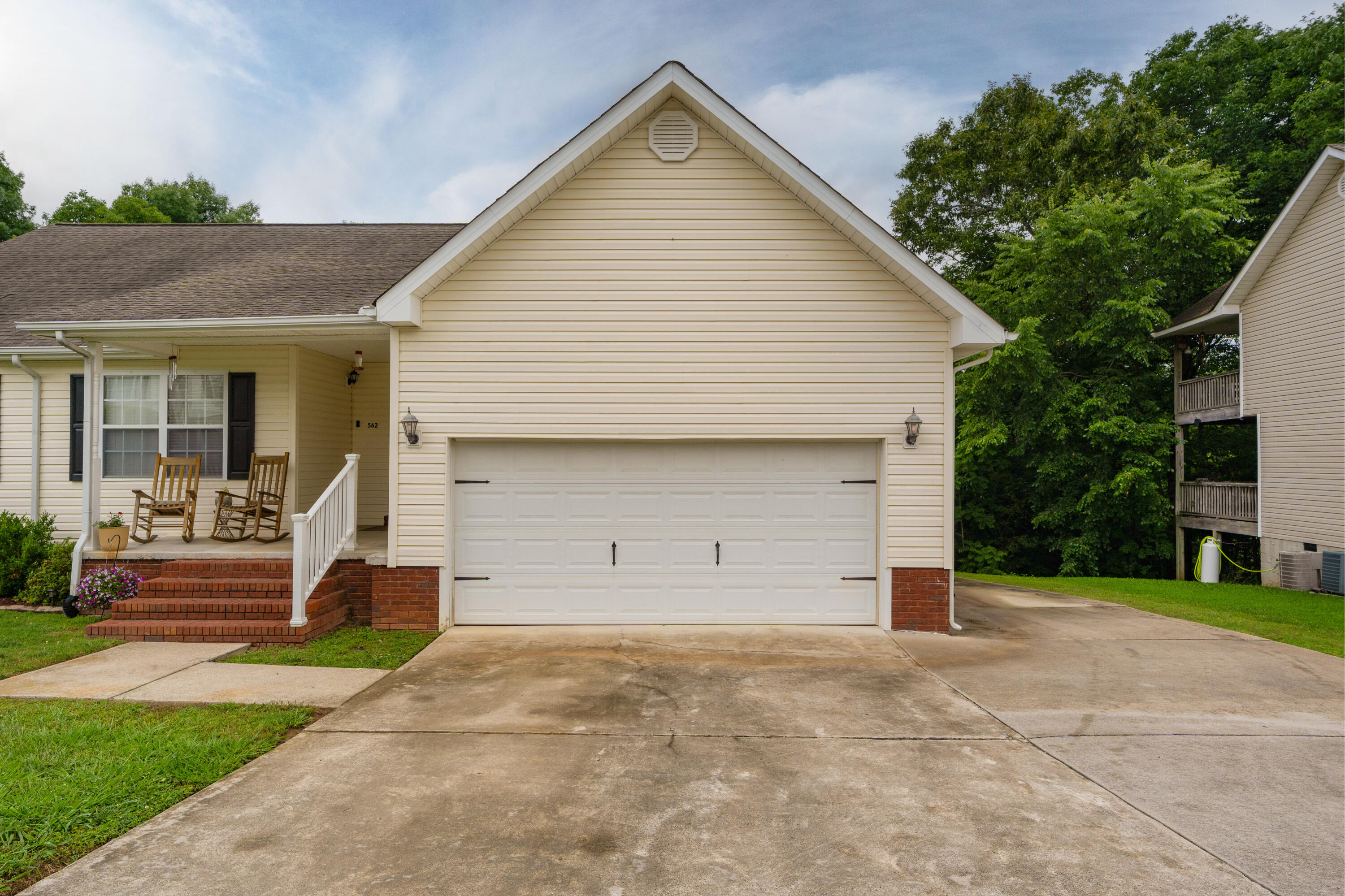 562 Bluff View Drive