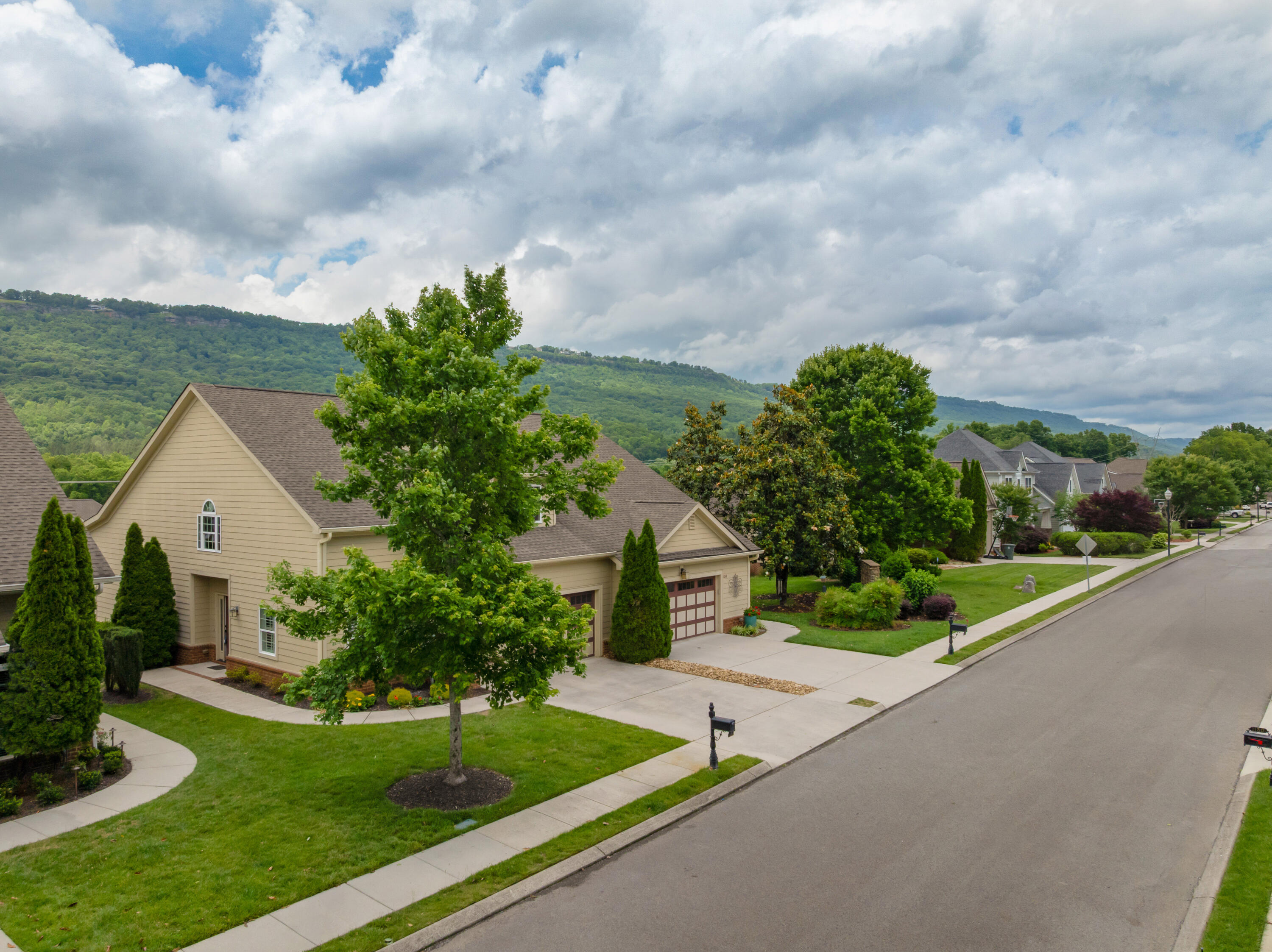 1151 Saddlebrook Drive