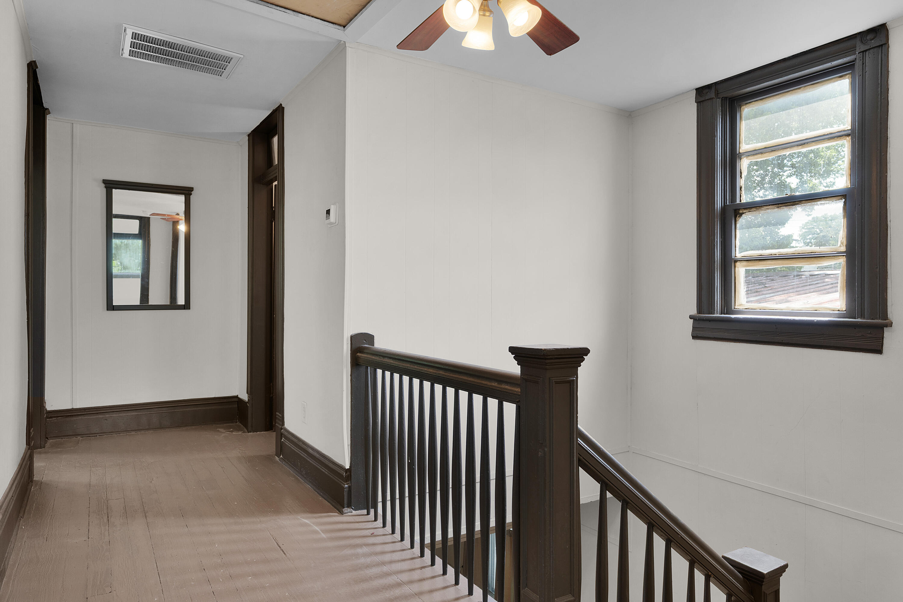 812 E 10th Street