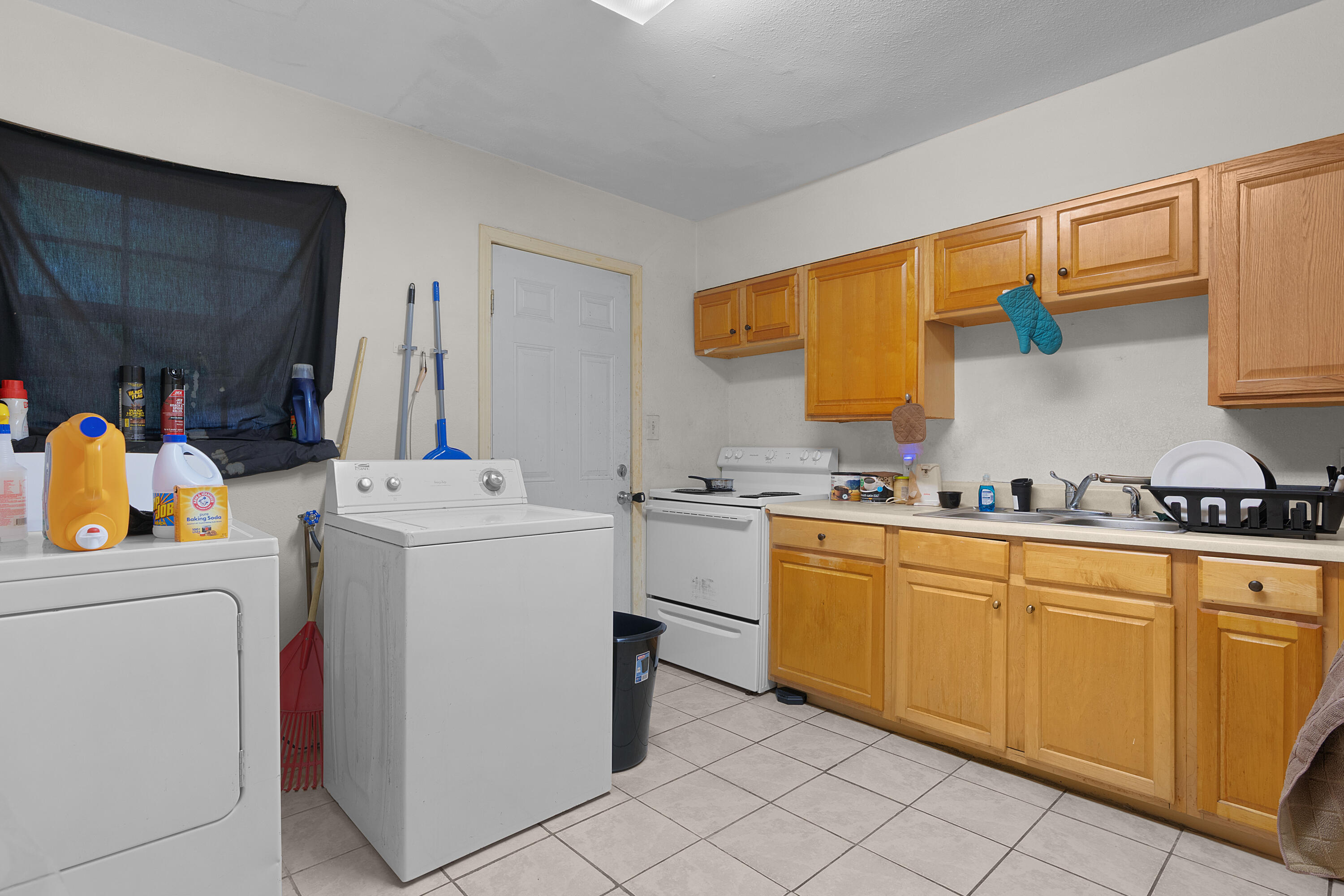 3101 Engert Drive, 1 + 2
