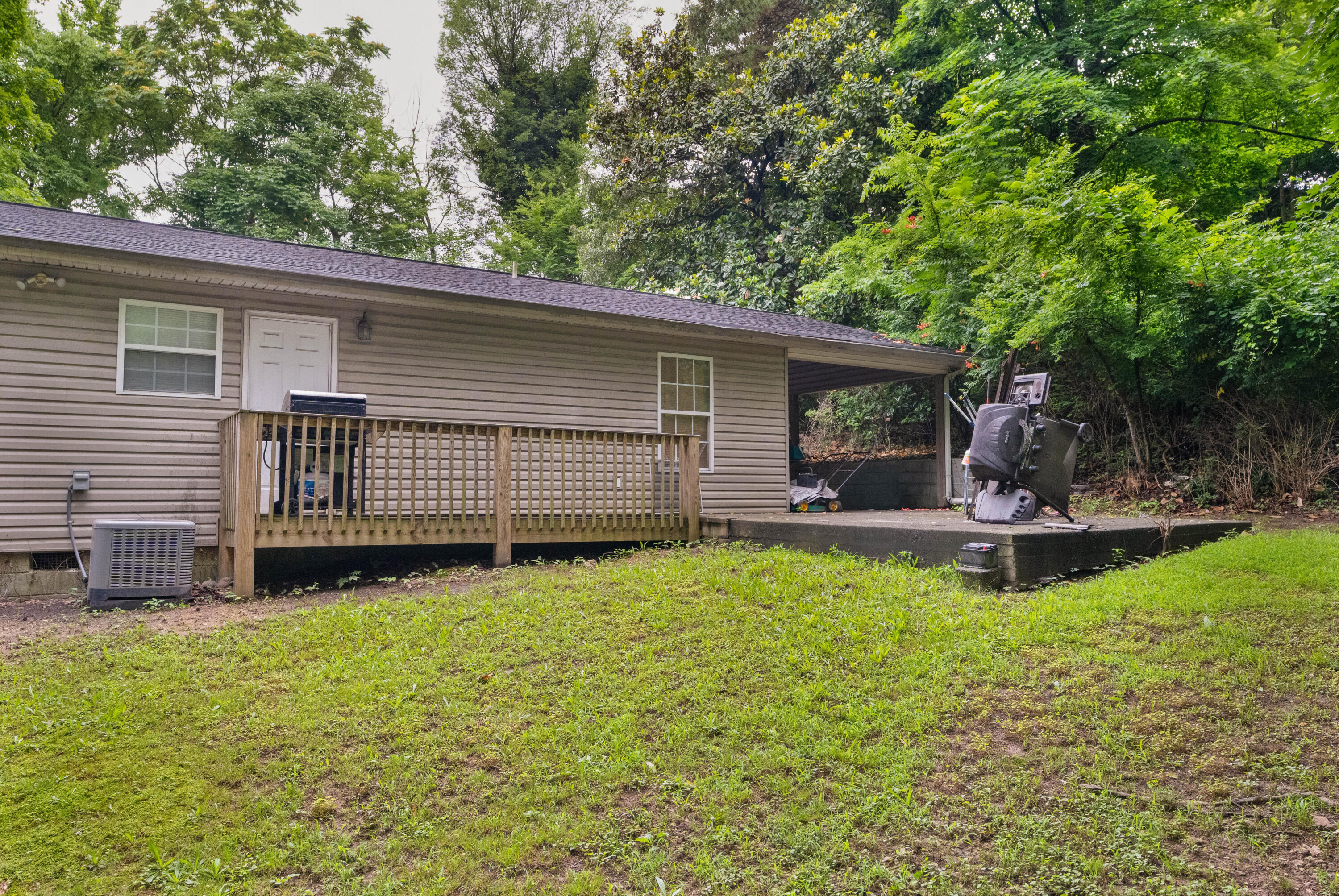 3101 Engert Drive, 1 + 2