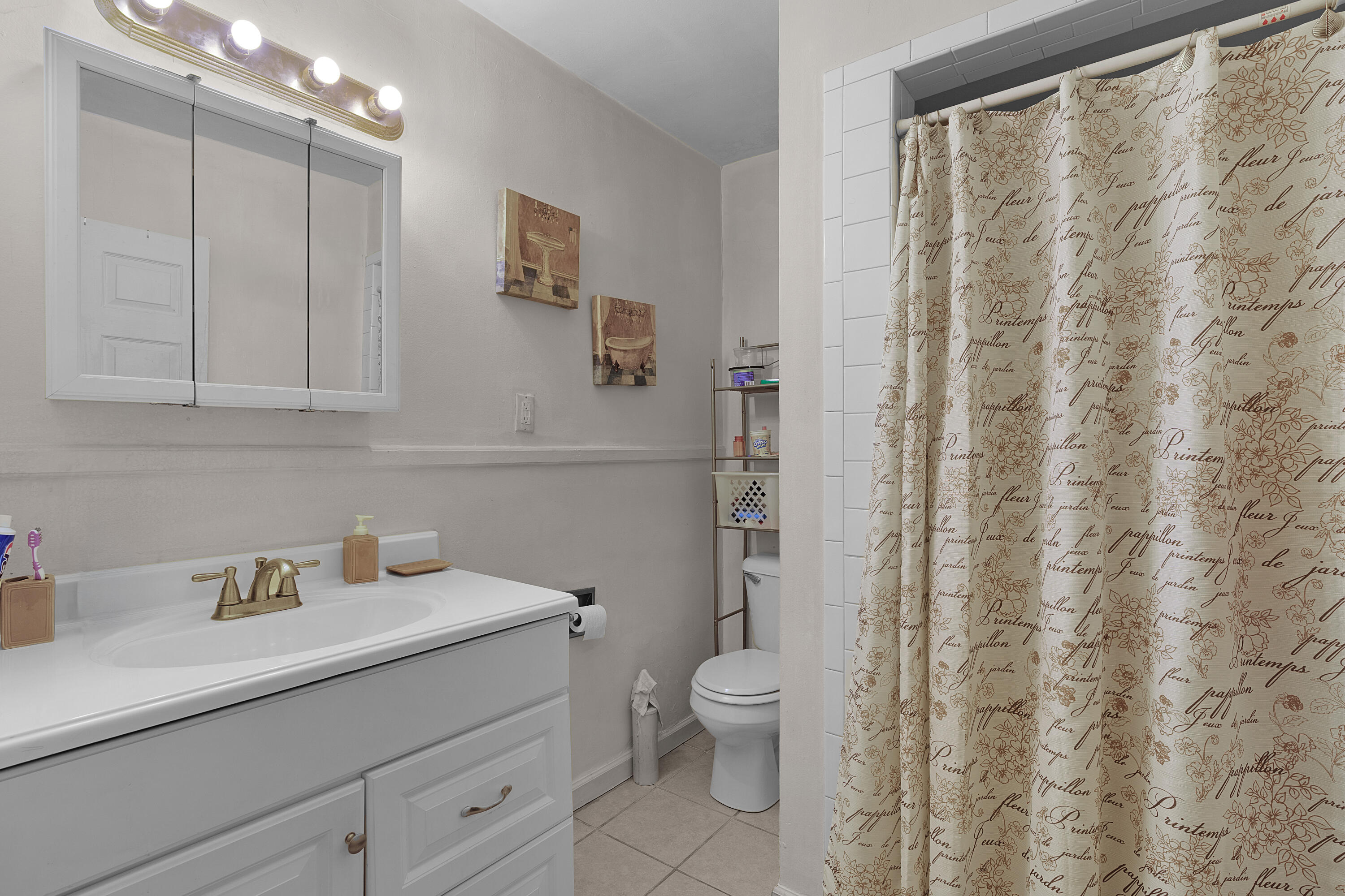 3101 Engert Drive, 1 + 2