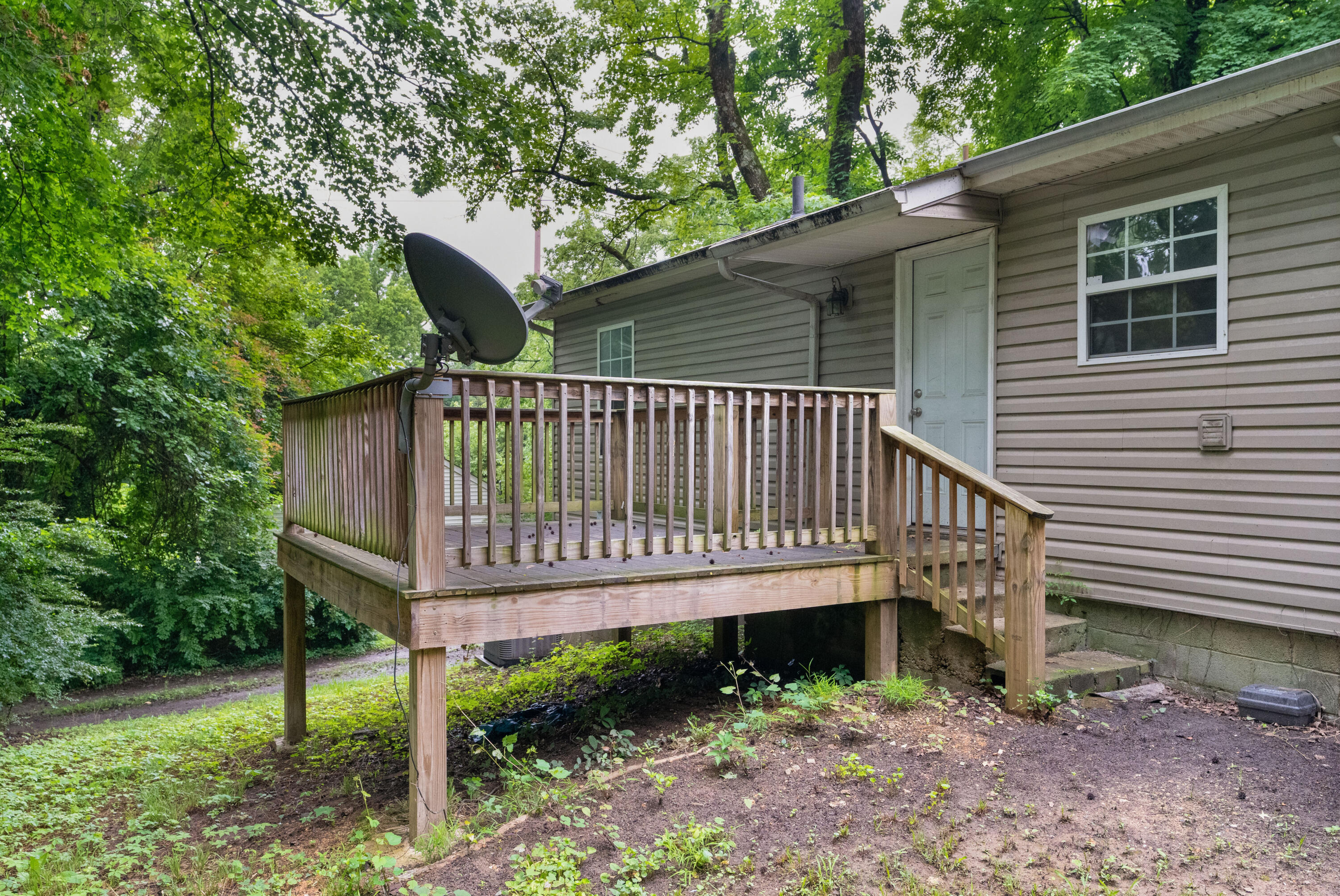 3101 Engert Drive, 1 + 2