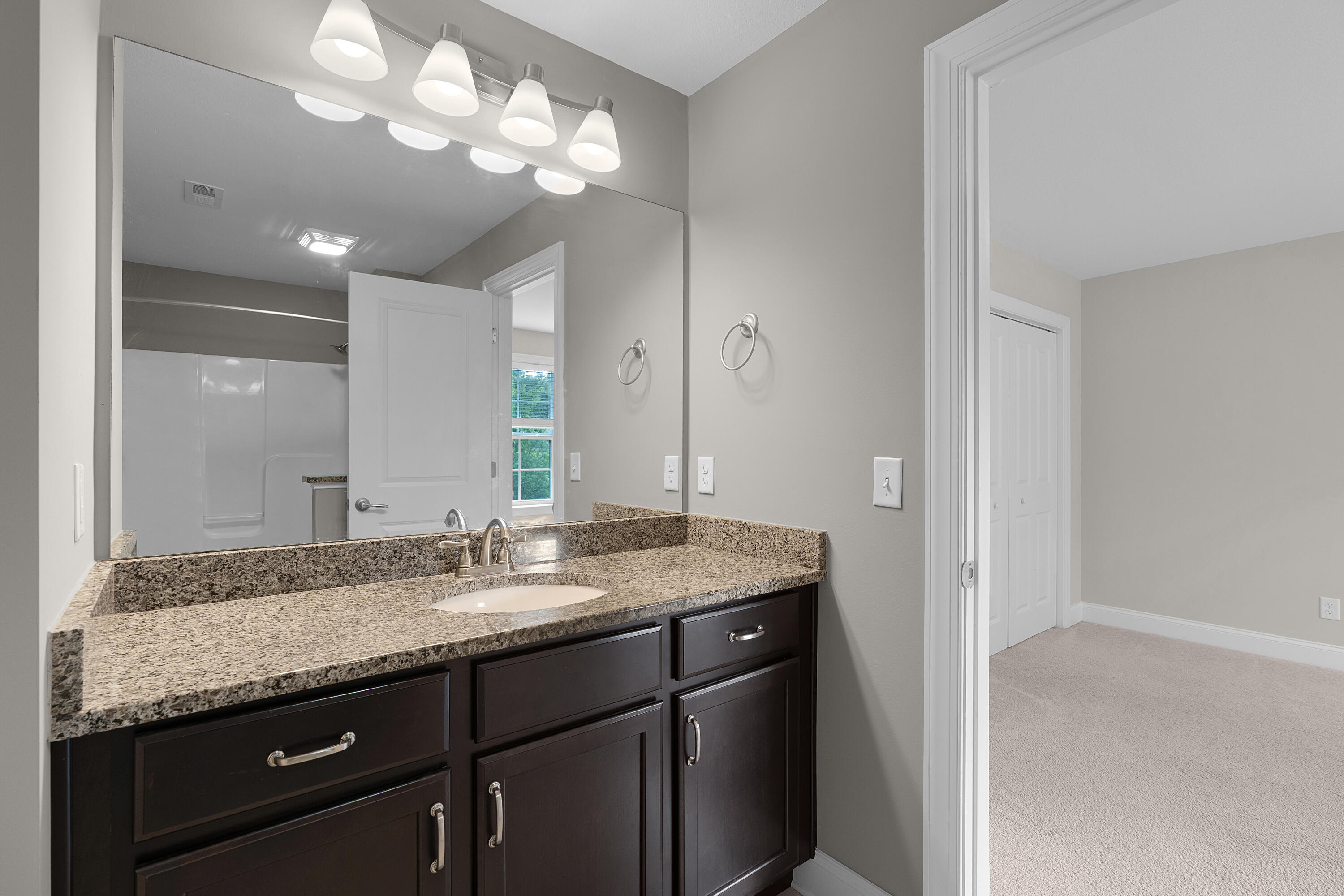 2415 Anchor Trail