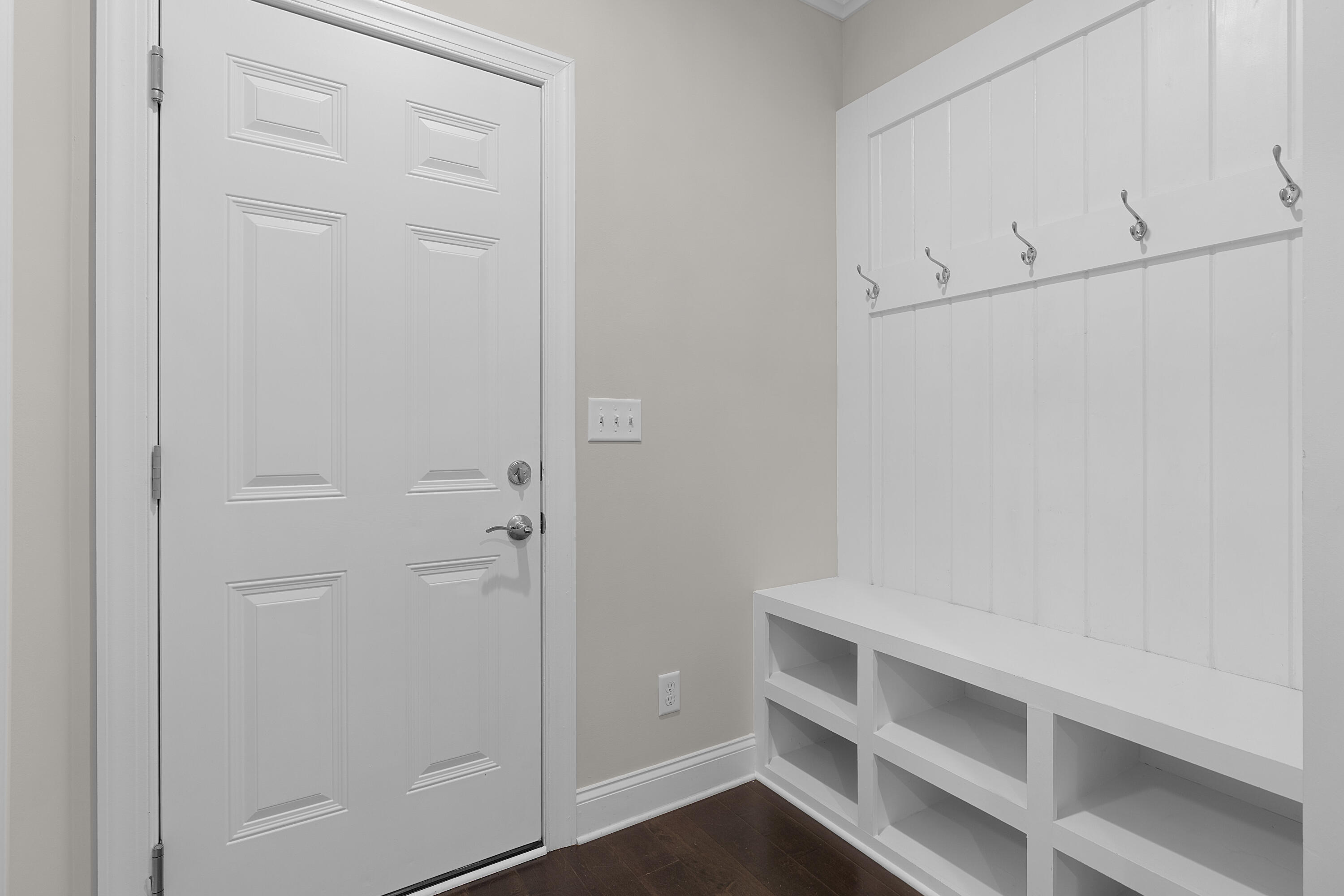 2415 Anchor Trail