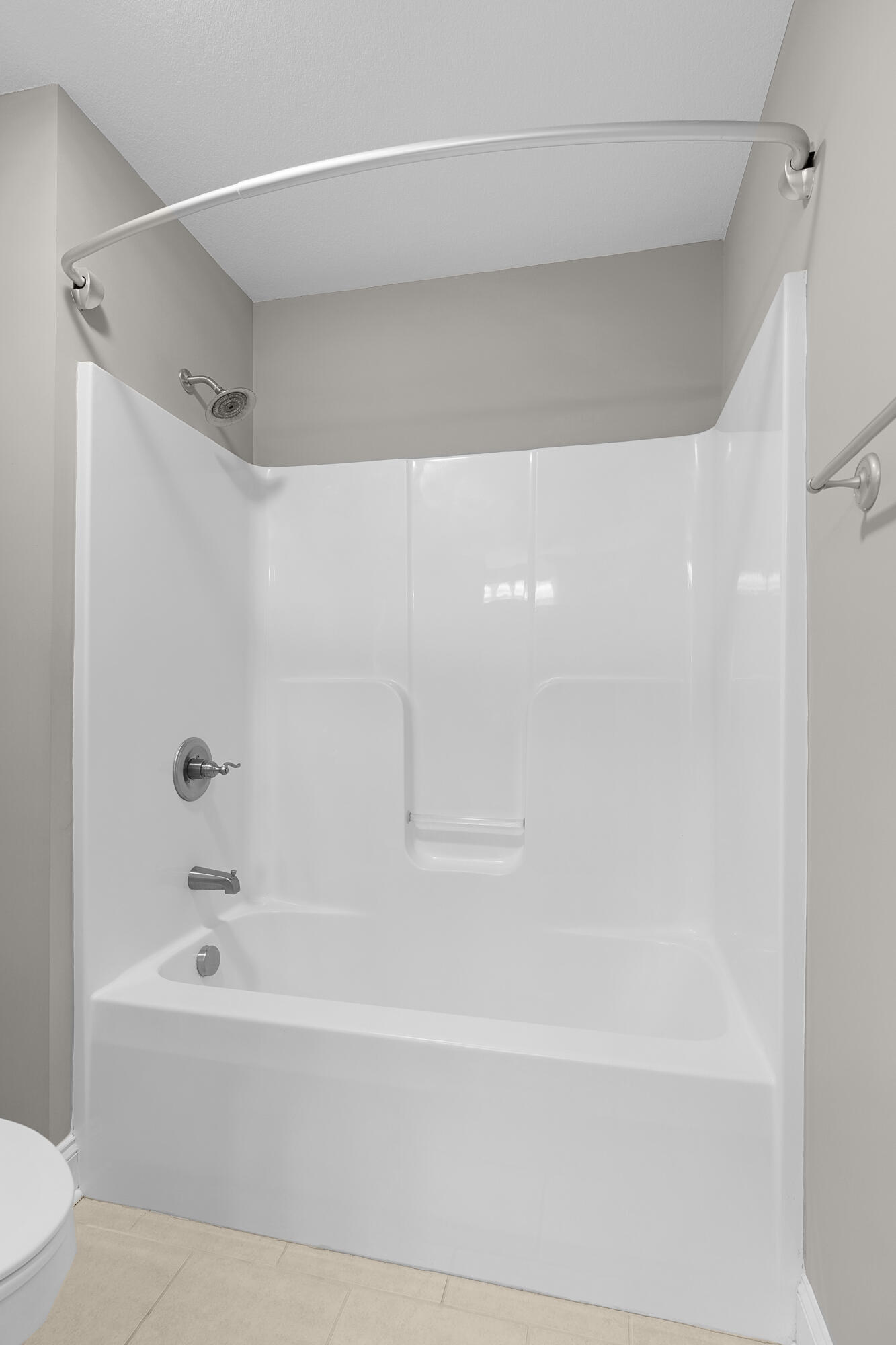 2415 Anchor Trail
