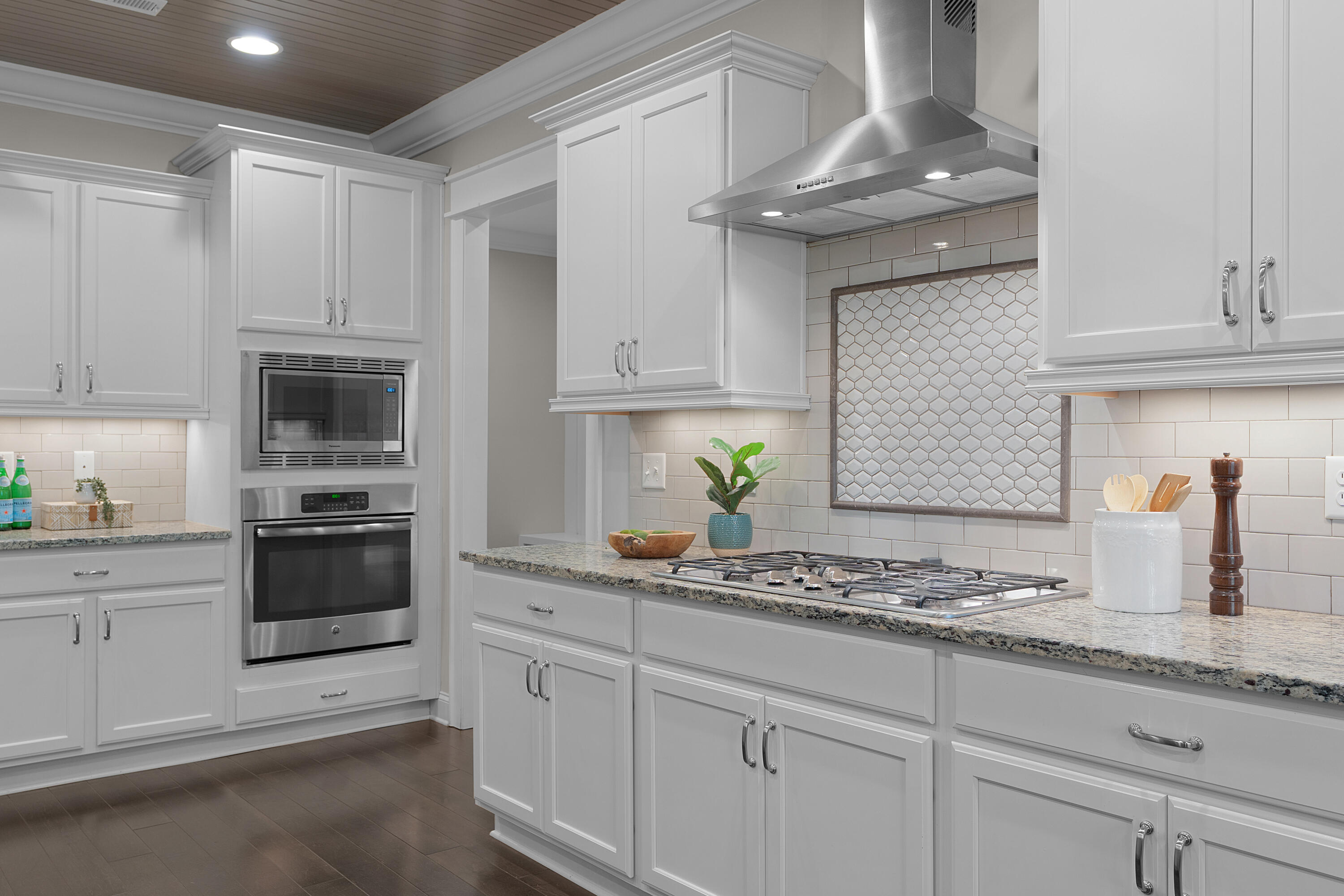 2415 Anchor Trail