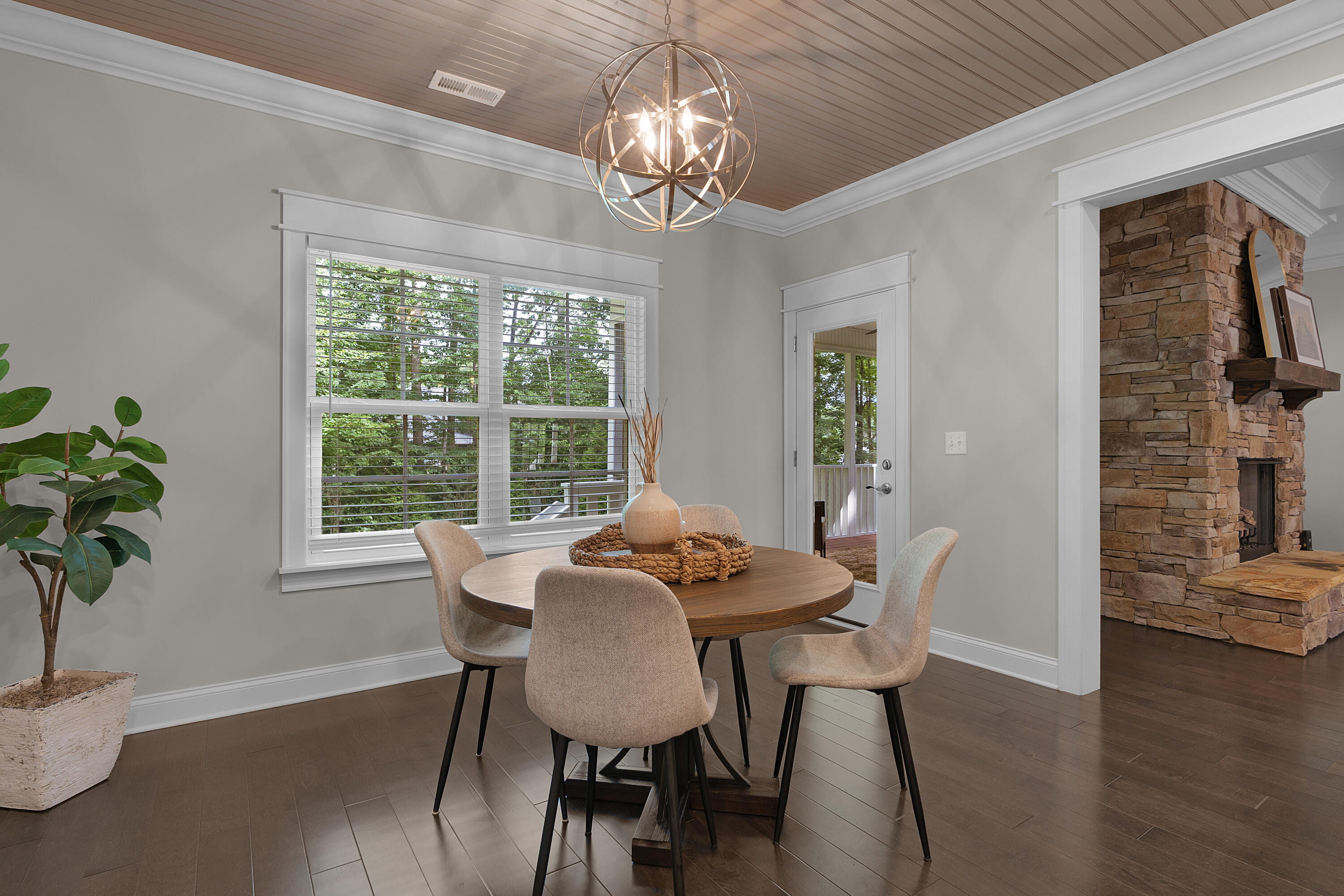2415 Anchor Trail