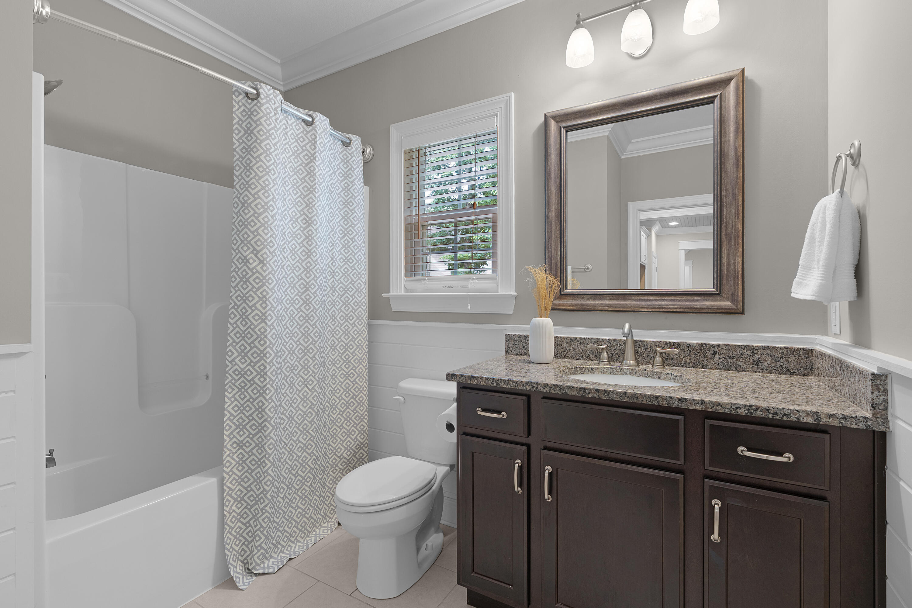 2415 Anchor Trail