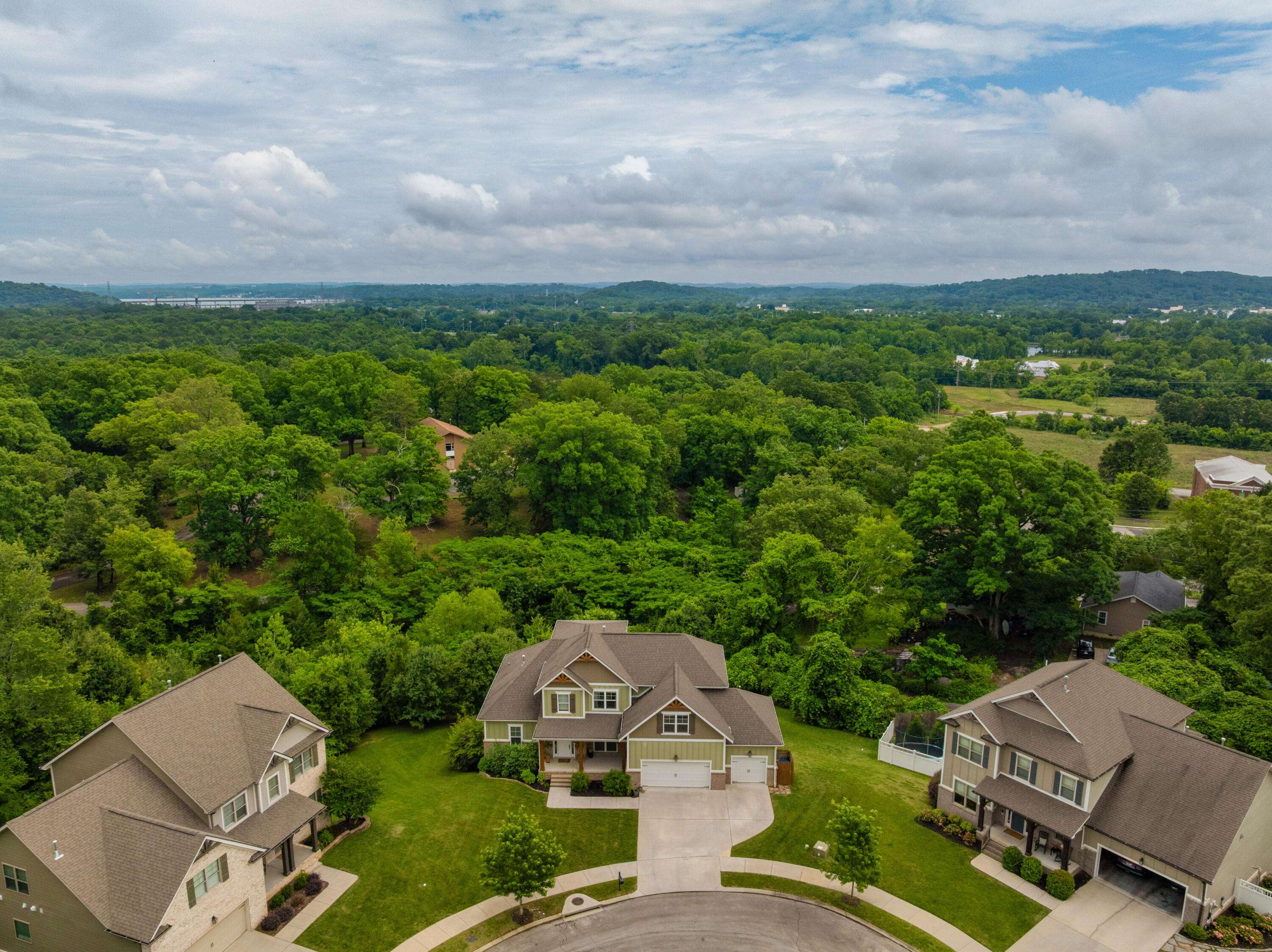 1406 Bridgeview Drive, 46
