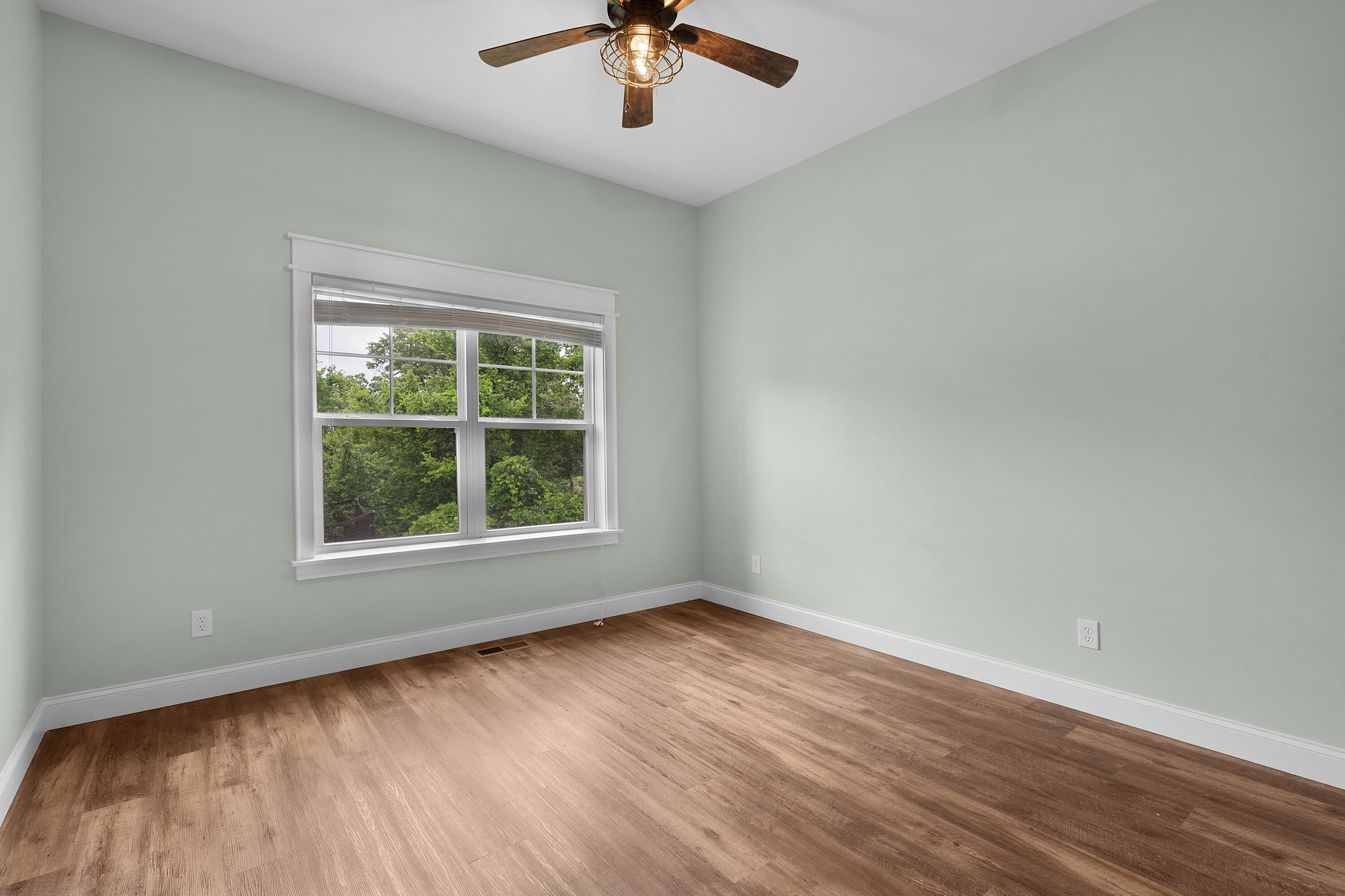 1406 Bridgeview Drive, 46