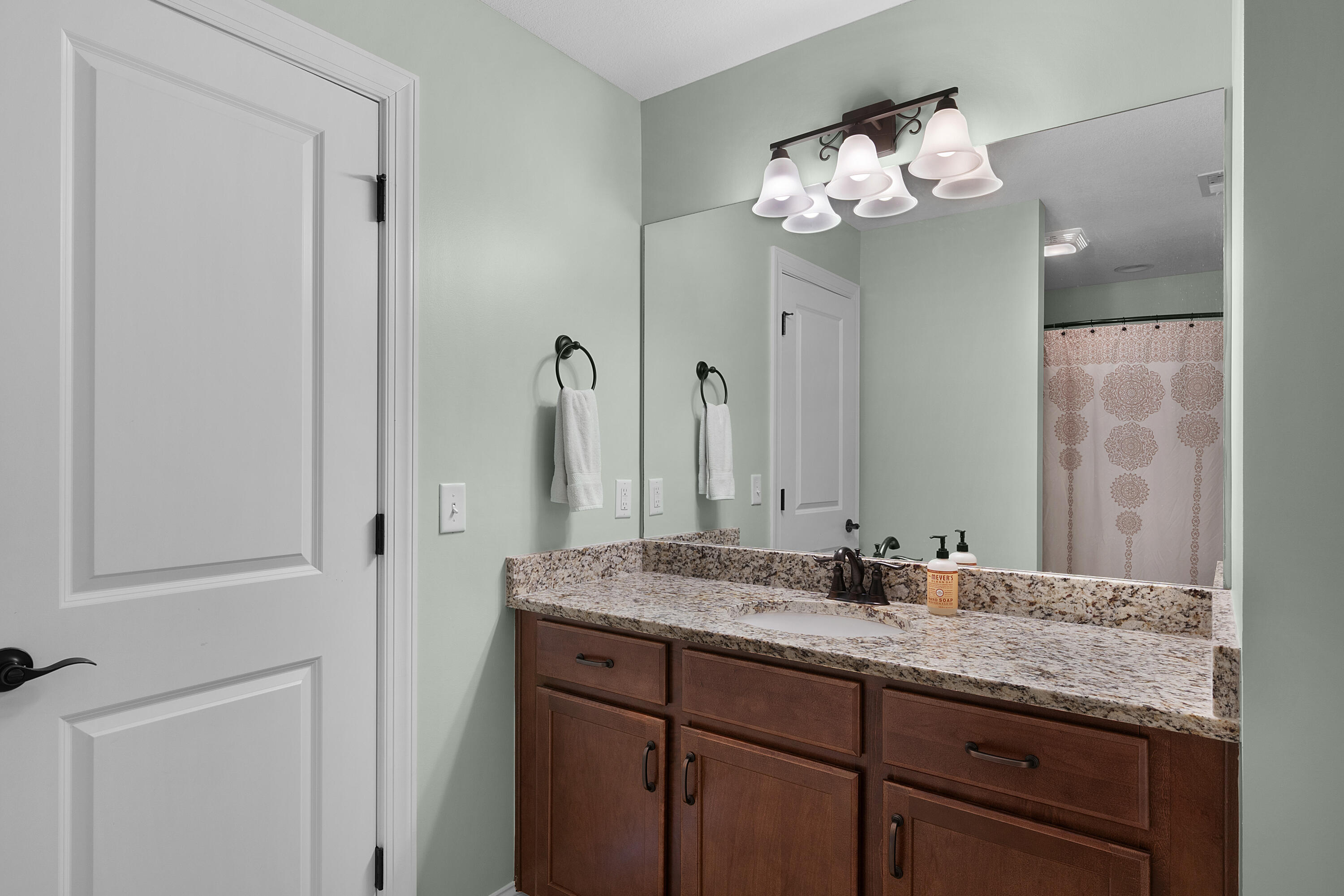 1406 Bridgeview Drive, 46