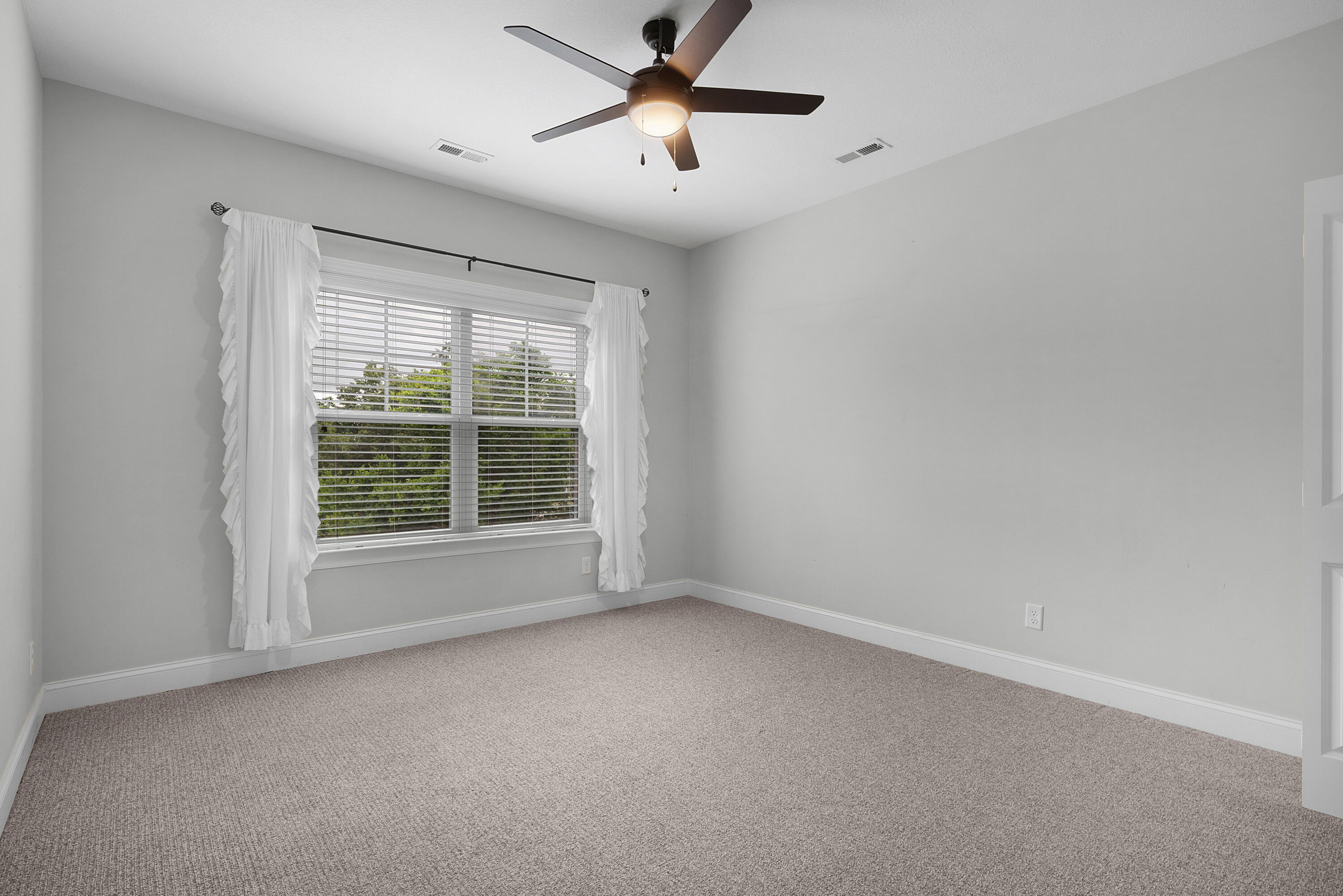 1406 Bridgeview Drive, 46