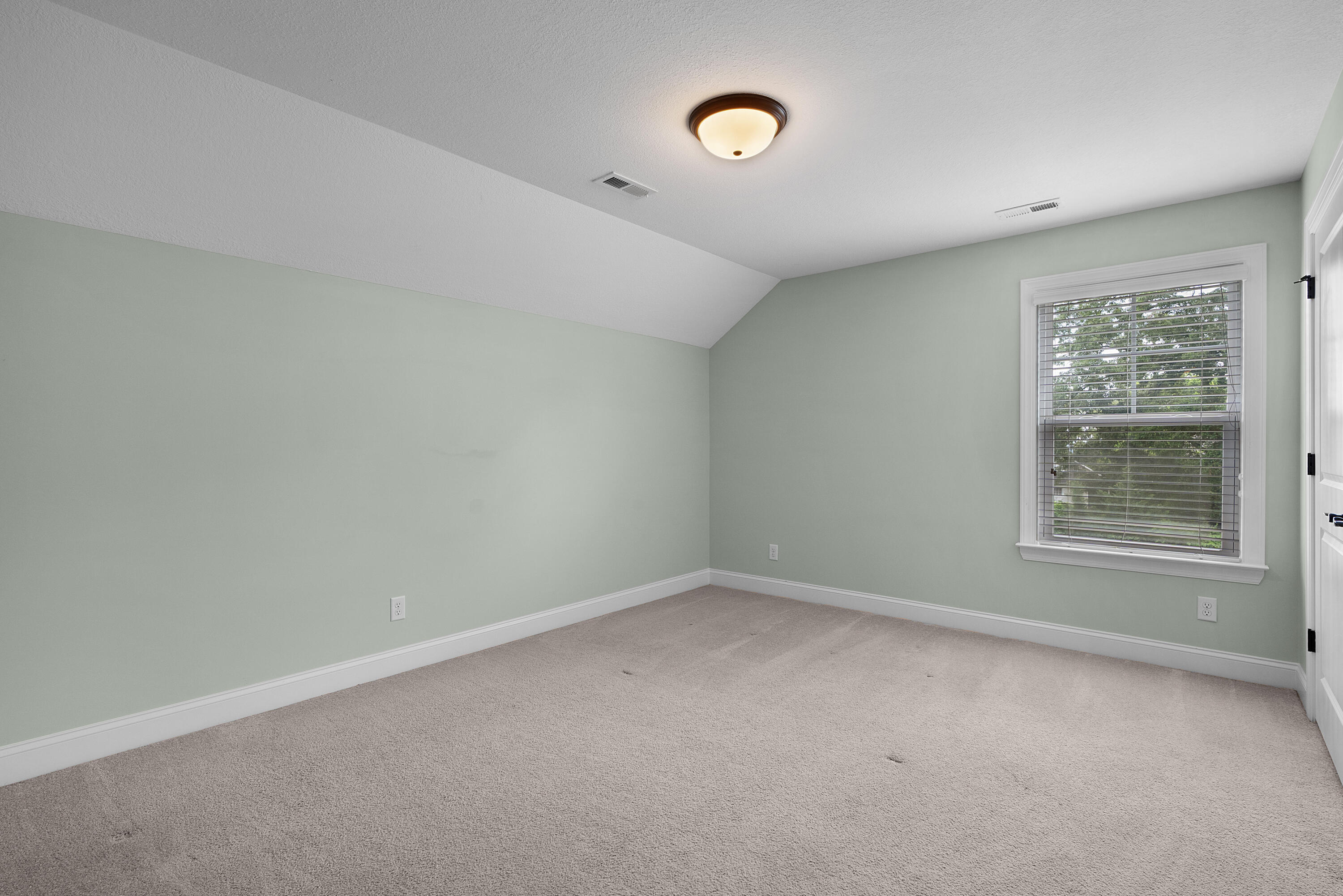 1406 Bridgeview Drive, 46