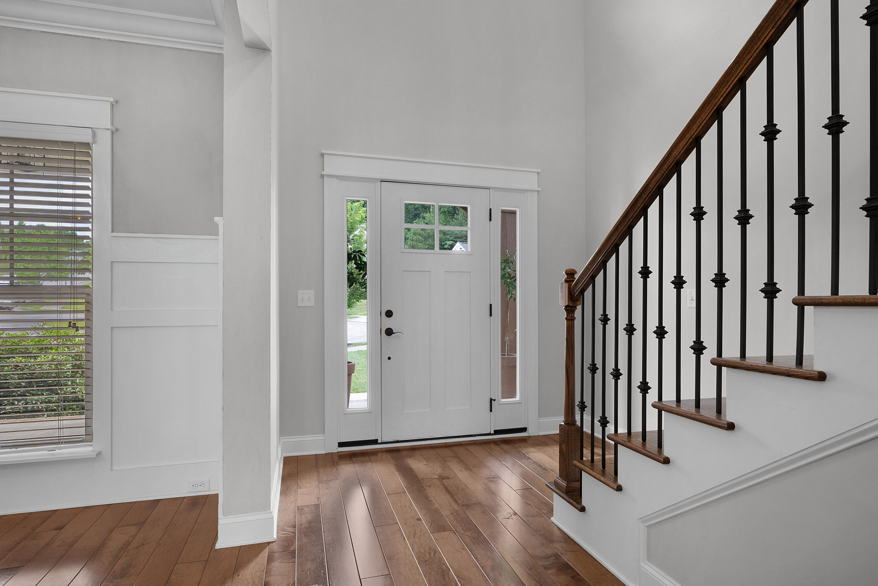 1406 Bridgeview Drive, 46