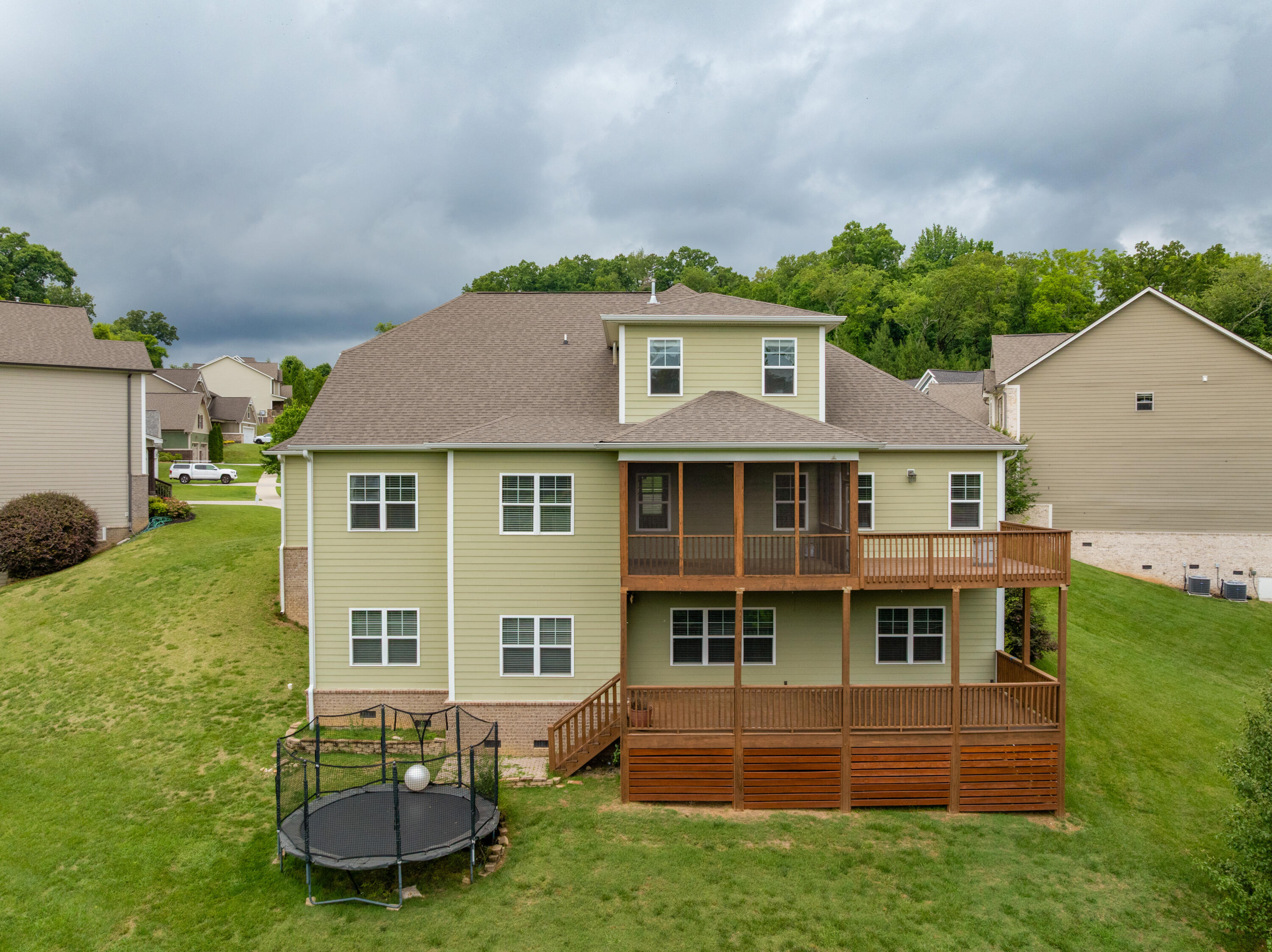 1406 Bridgeview Drive, 46