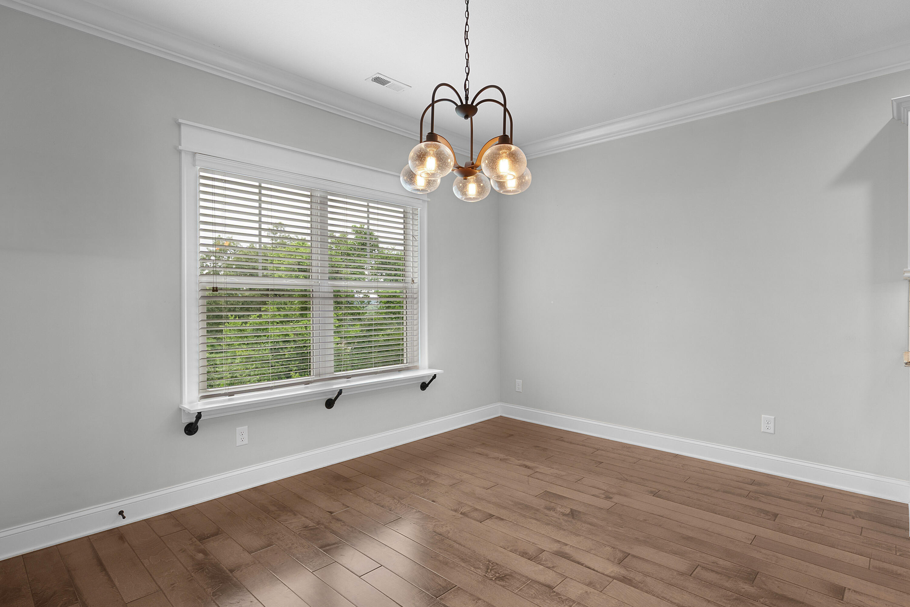 1406 Bridgeview Drive, 46