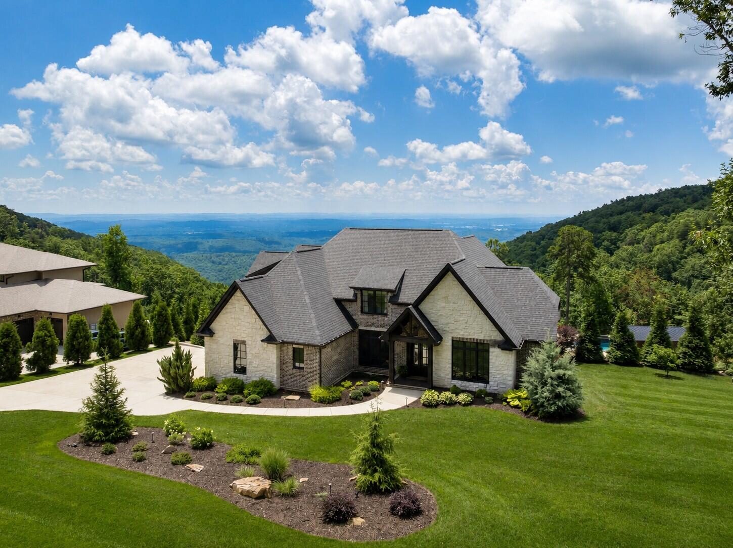 8008 Mountain Laurel Trail