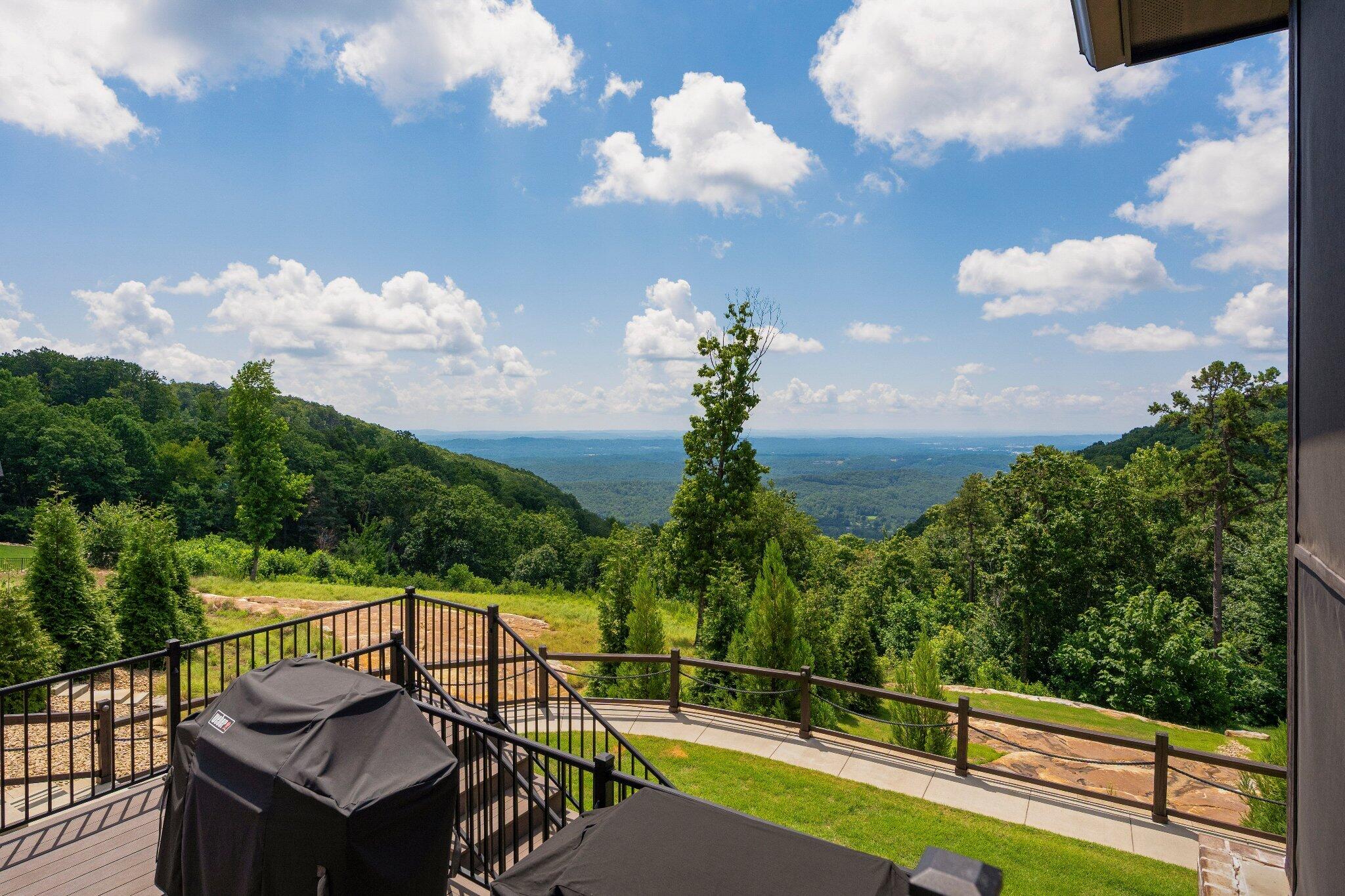 8008 Mountain Laurel Trail