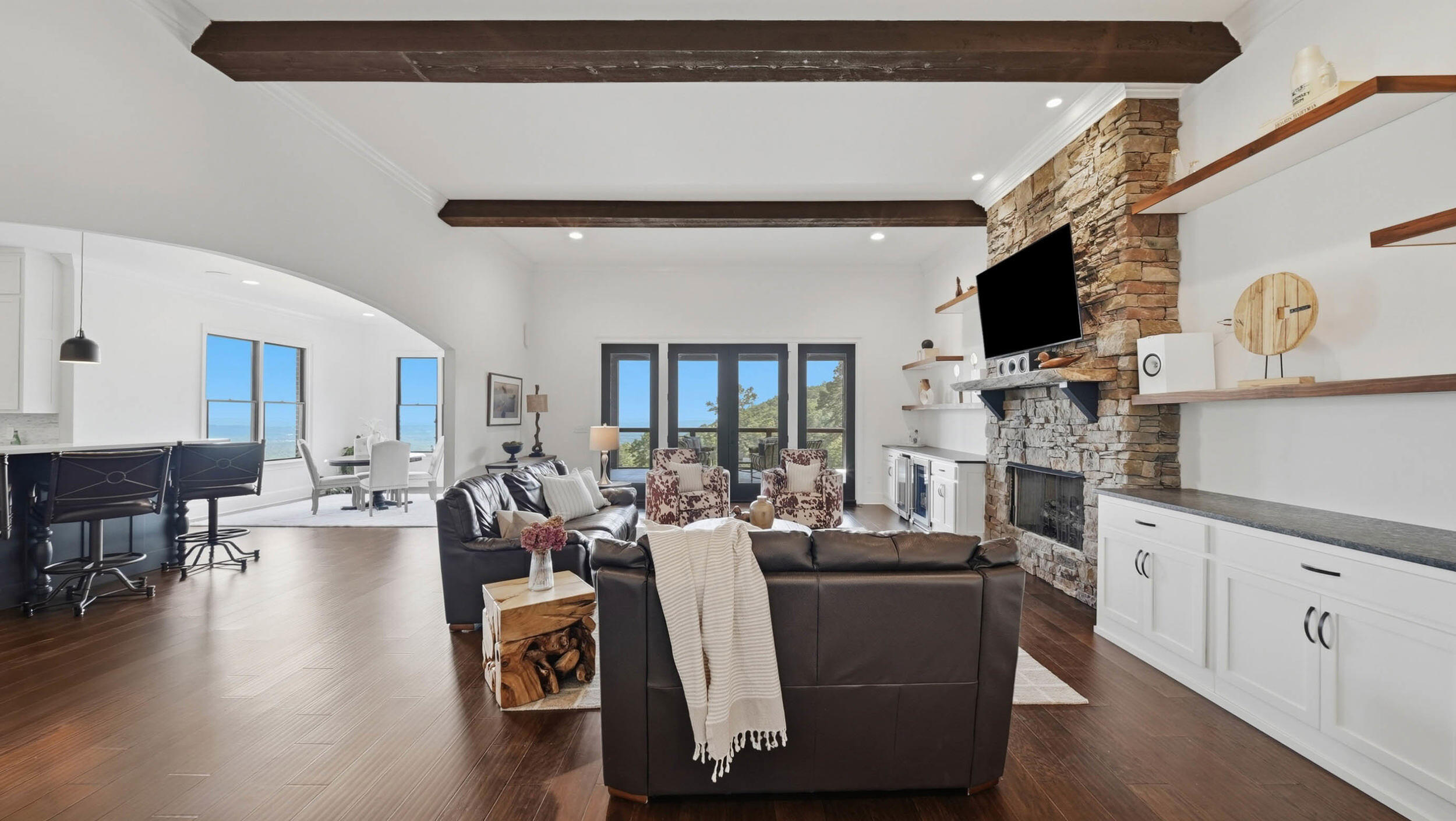 8008 Mountain Laurel Trail