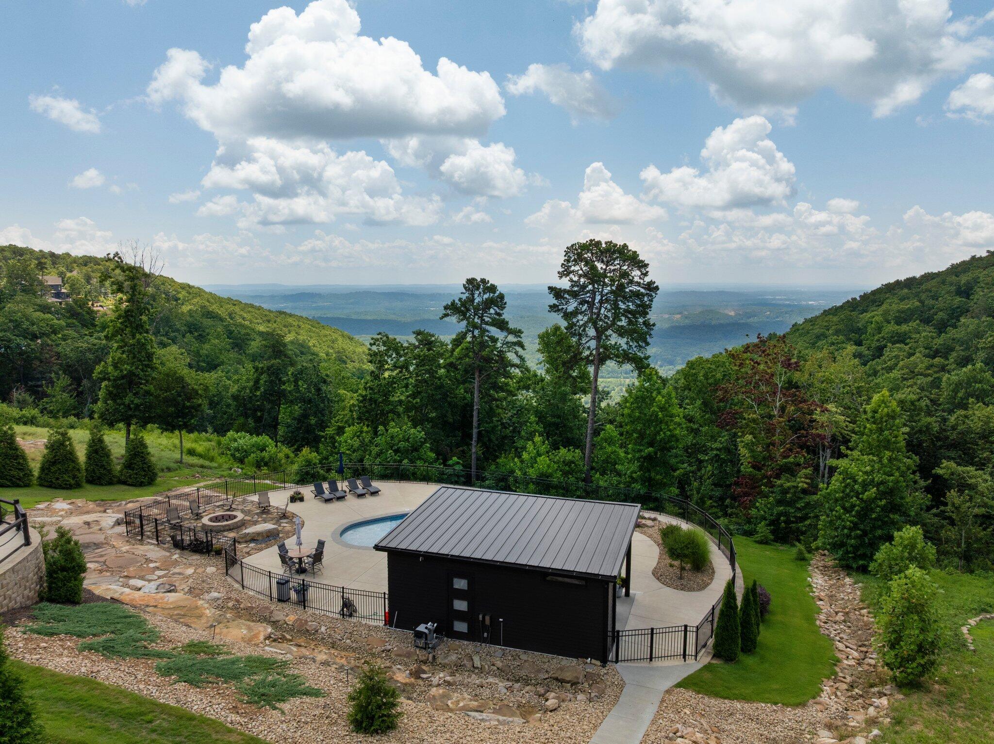8008 Mountain Laurel Trail