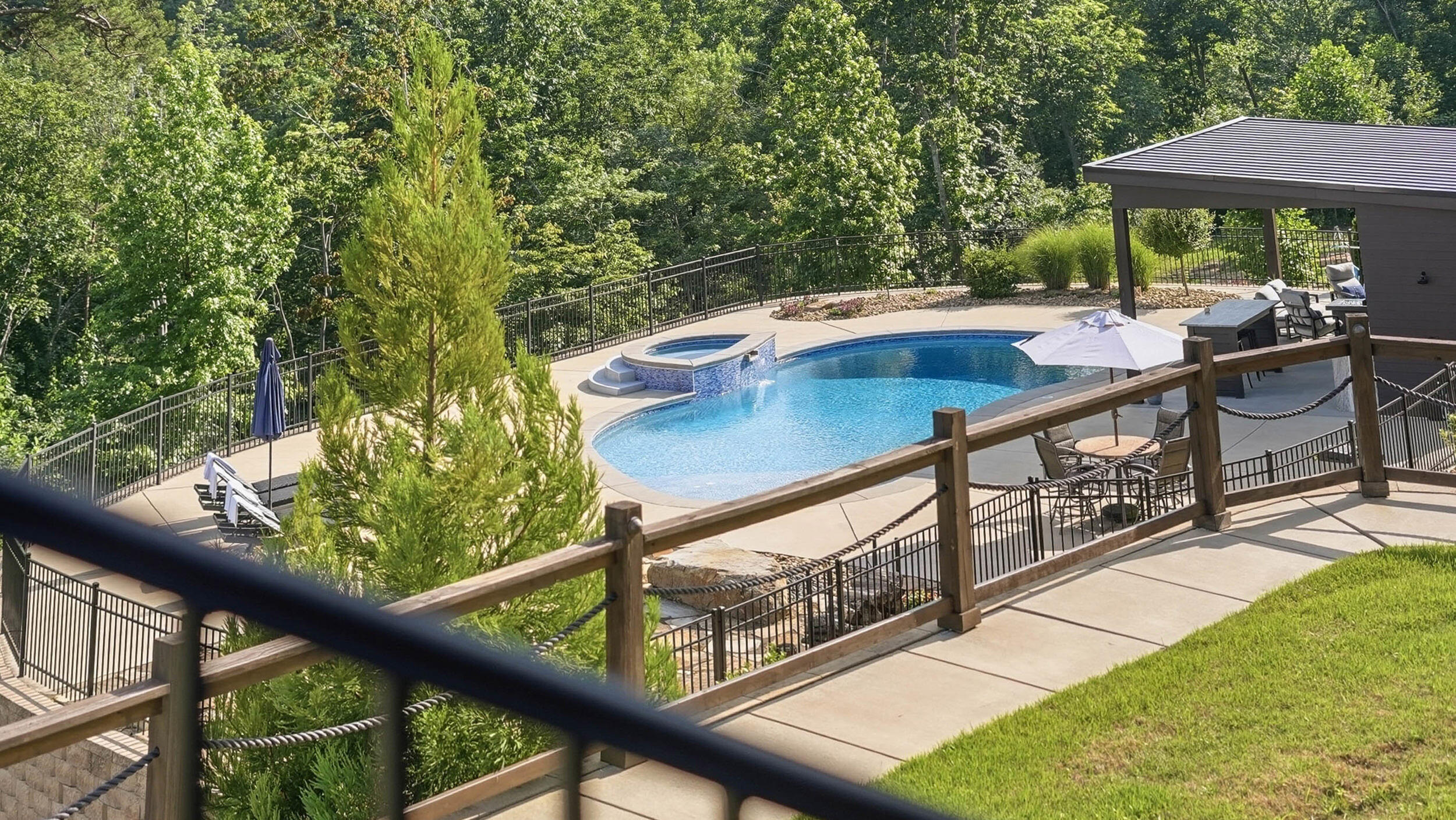 8008 Mountain Laurel Trail