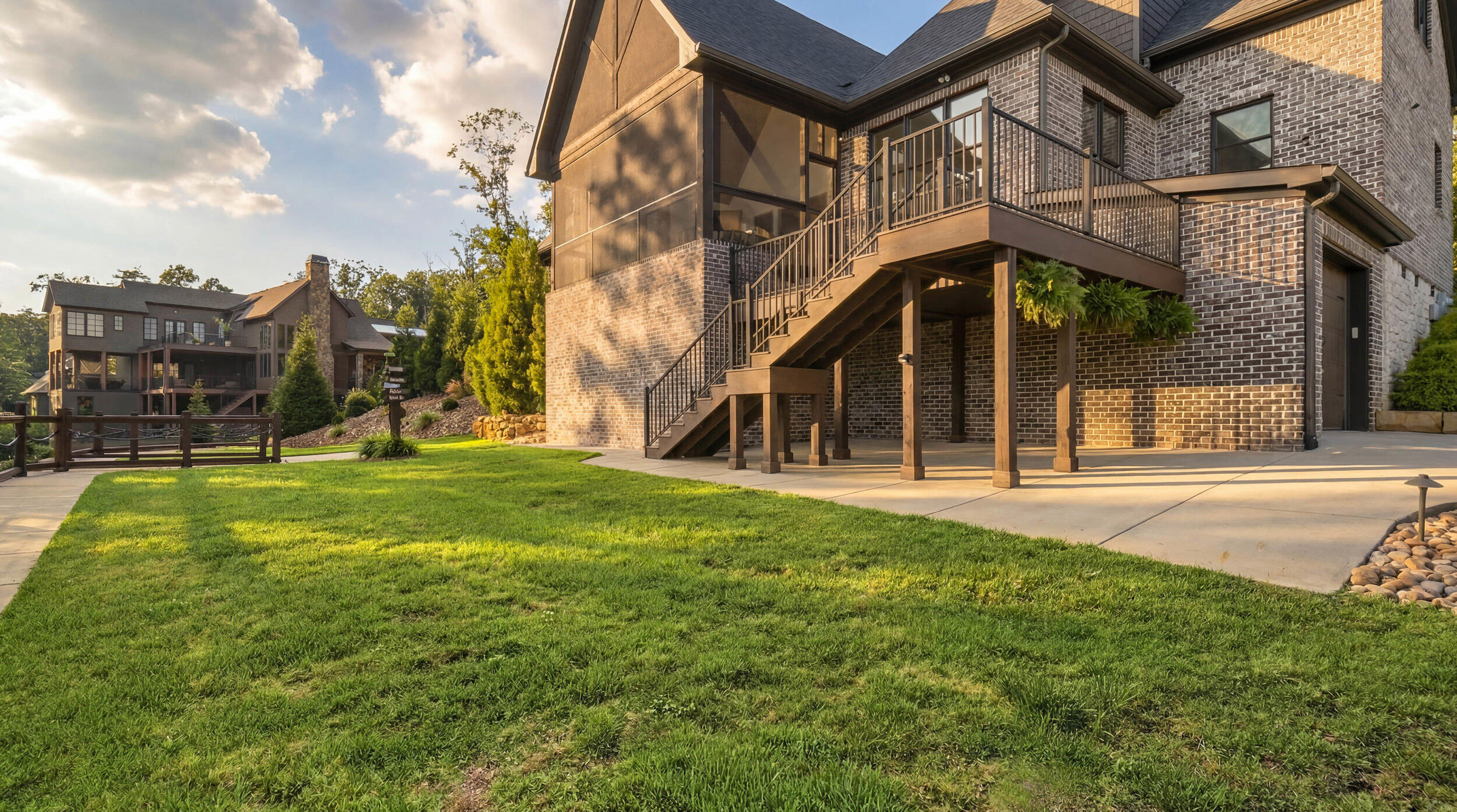8008 Mountain Laurel Trail