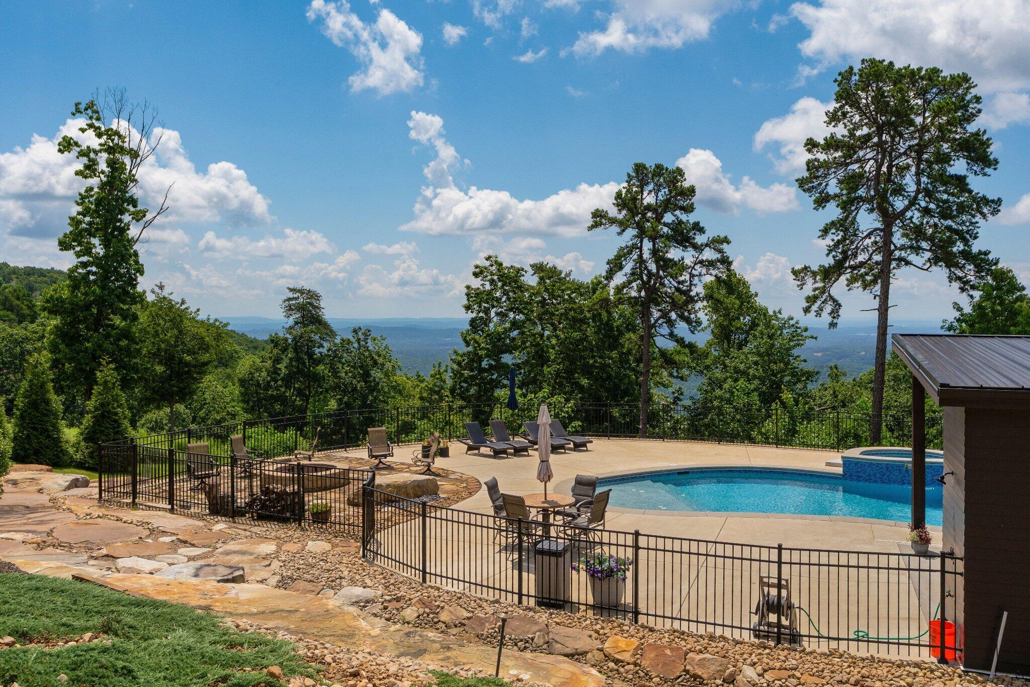 8008 Mountain Laurel Trail