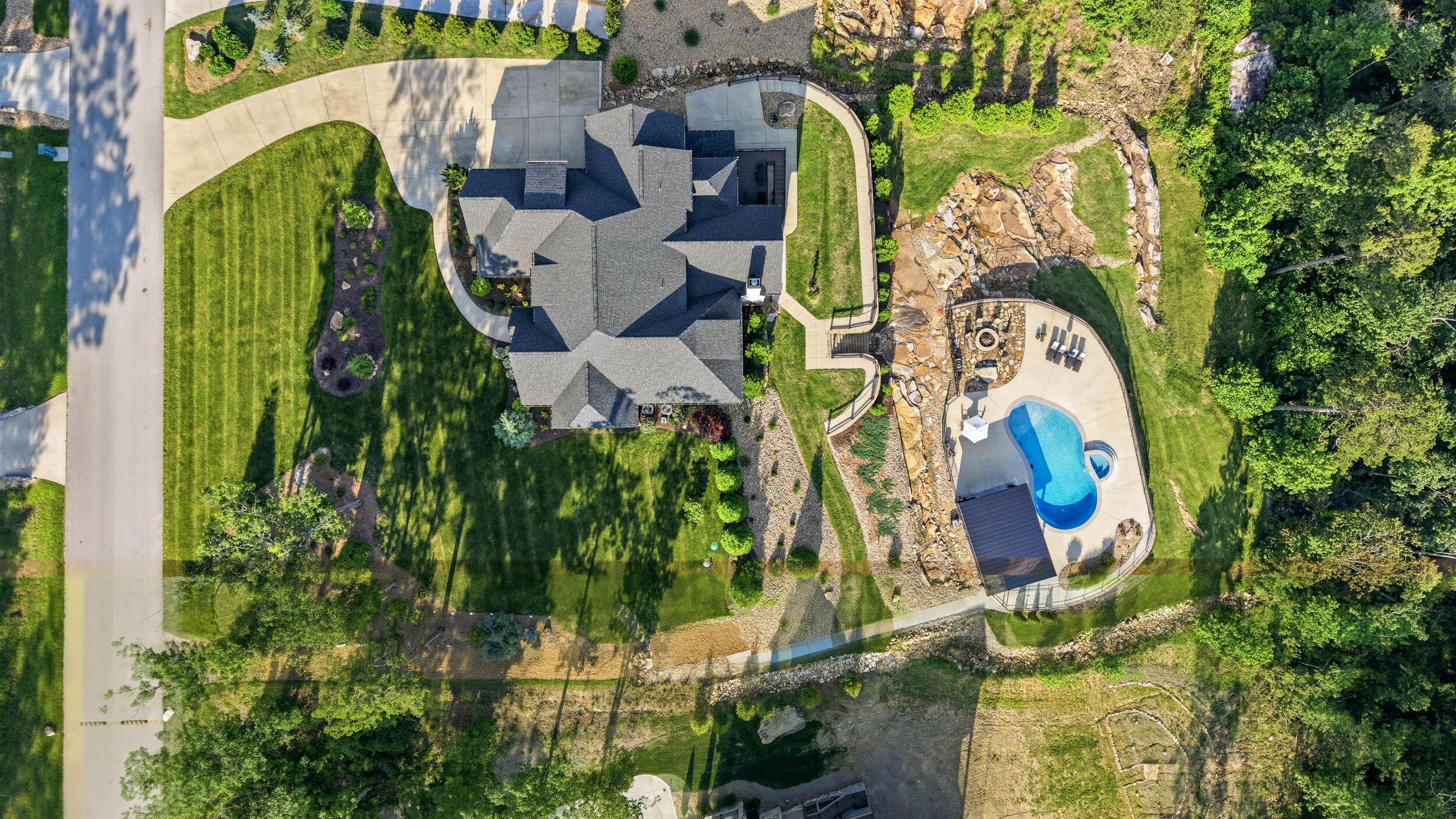 8008 Mountain Laurel Trail