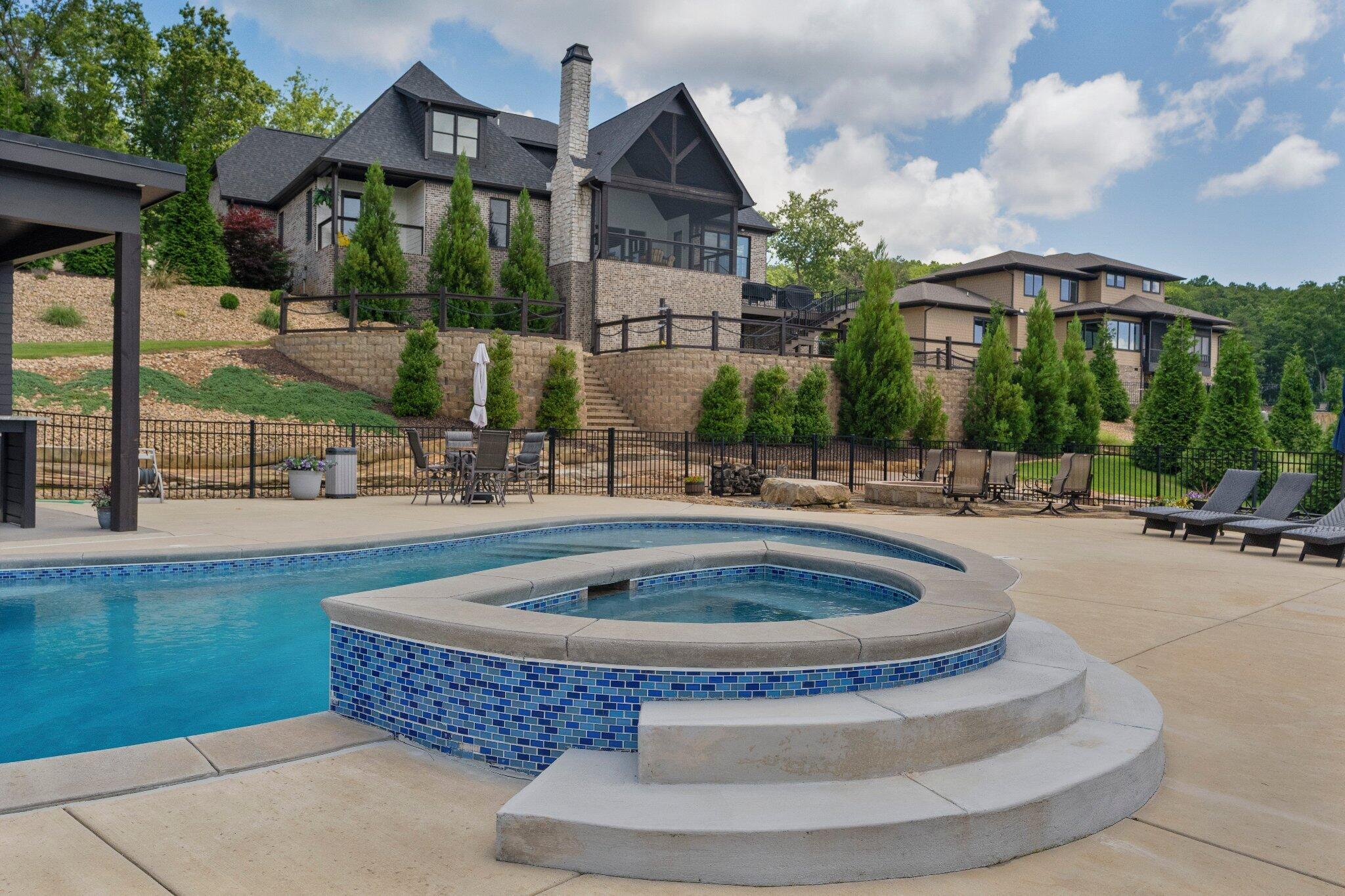 8008 Mountain Laurel Trail