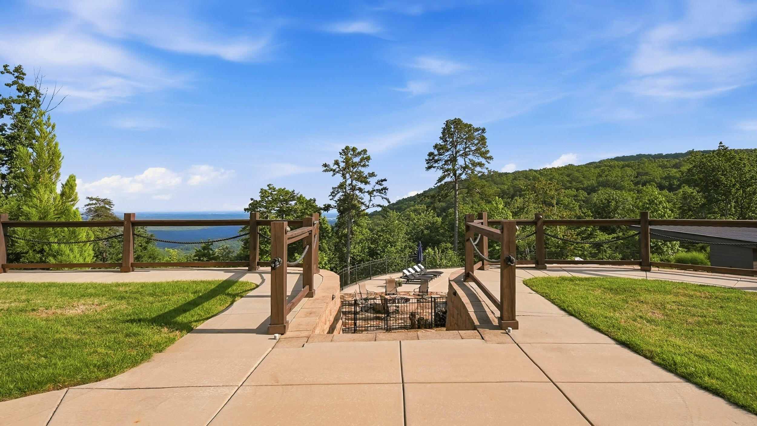 8008 Mountain Laurel Trail