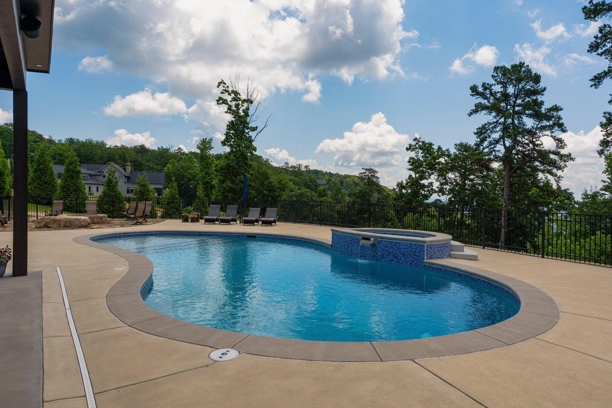 8008 Mountain Laurel Trail