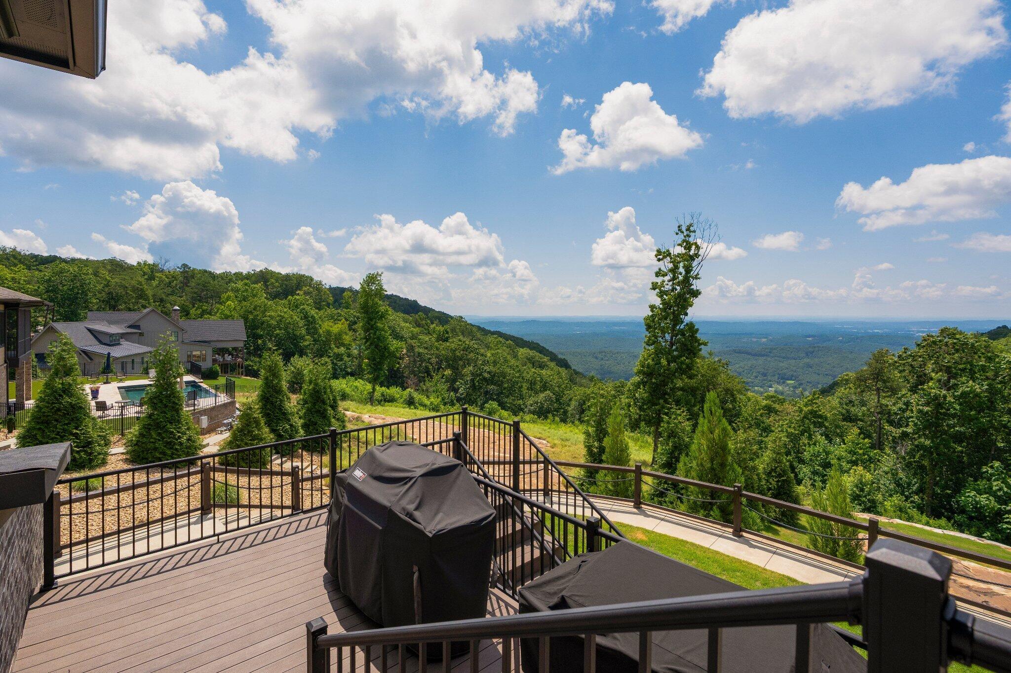 8008 Mountain Laurel Trail