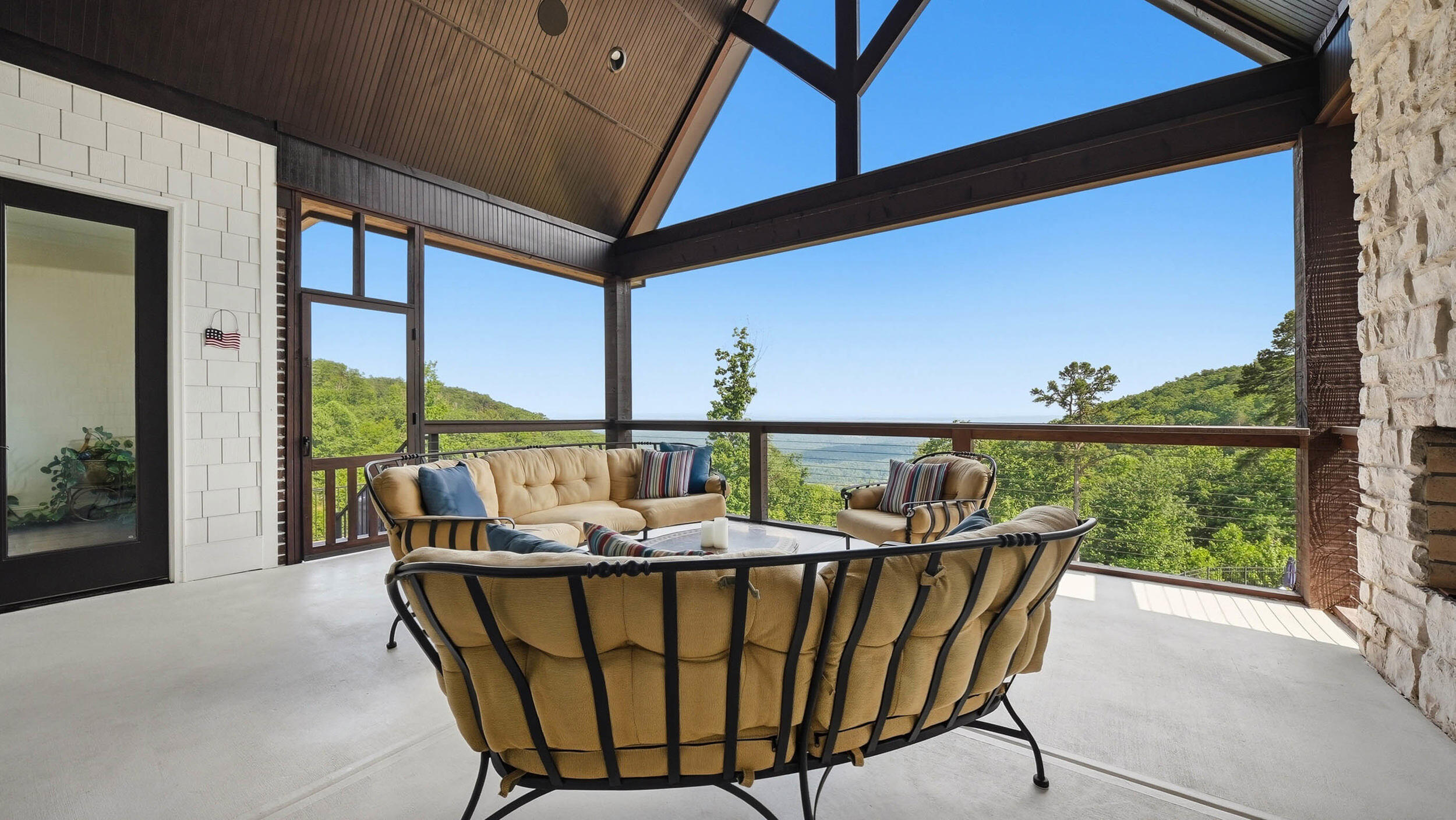 8008 Mountain Laurel Trail