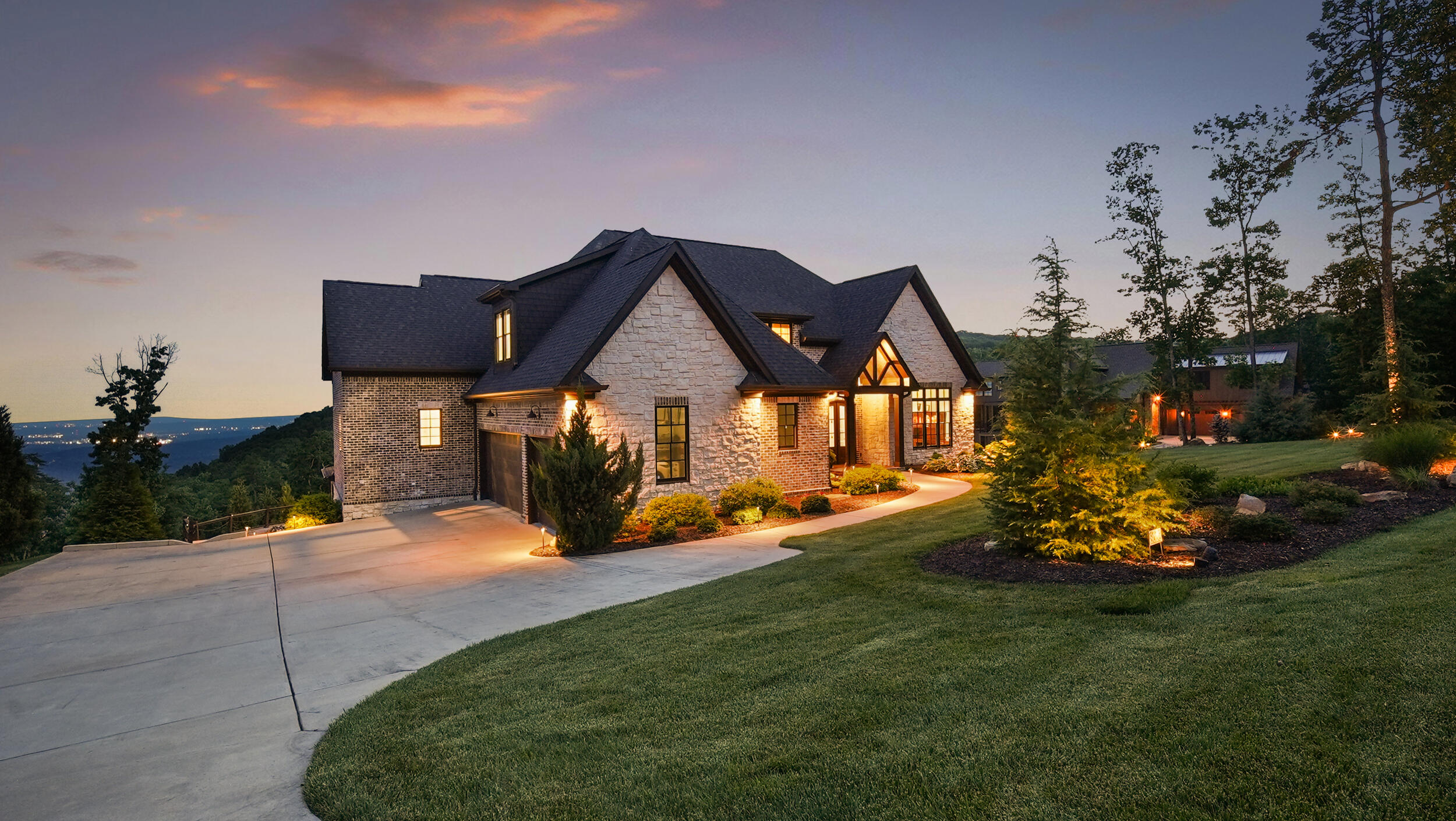 8008 Mountain Laurel Trail