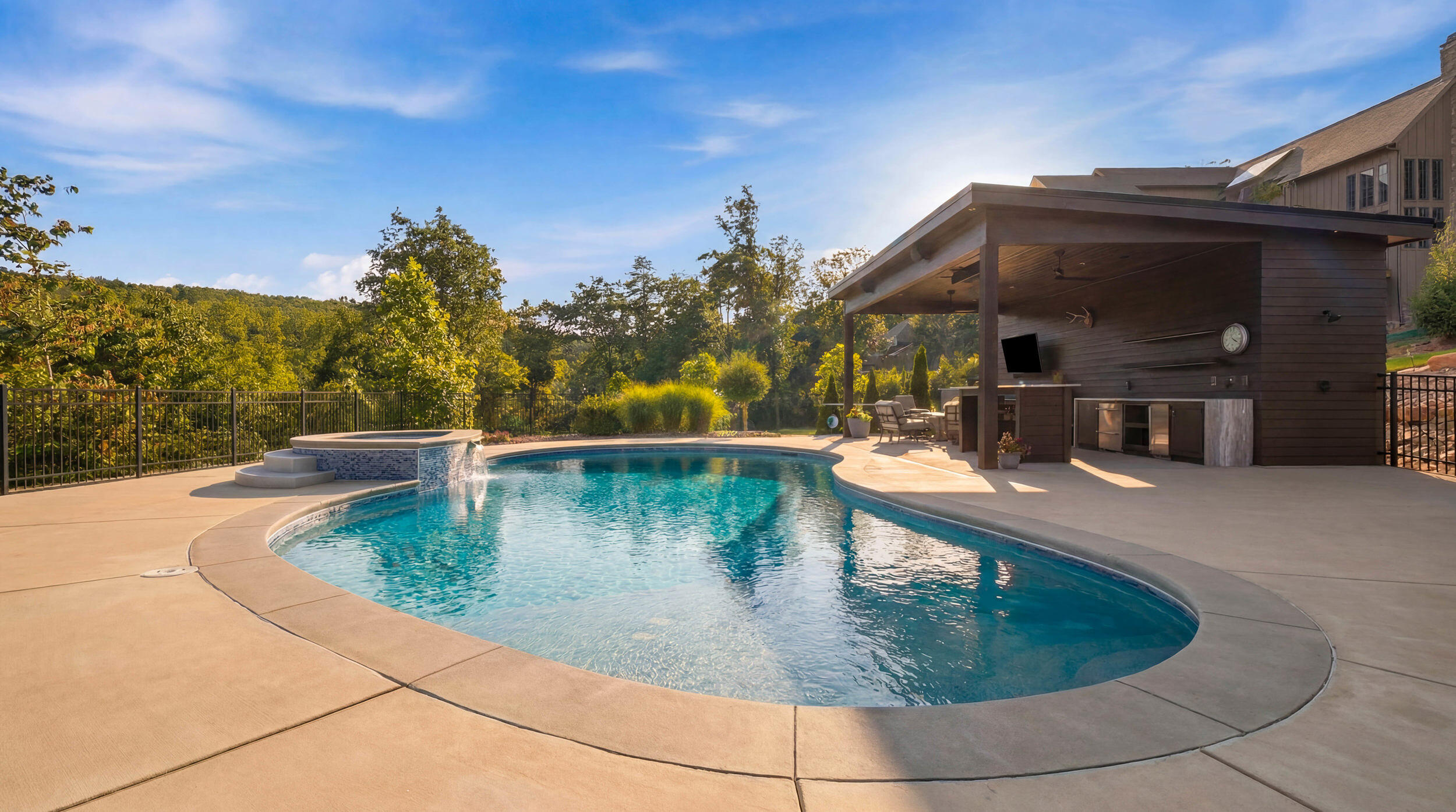 8008 Mountain Laurel Trail