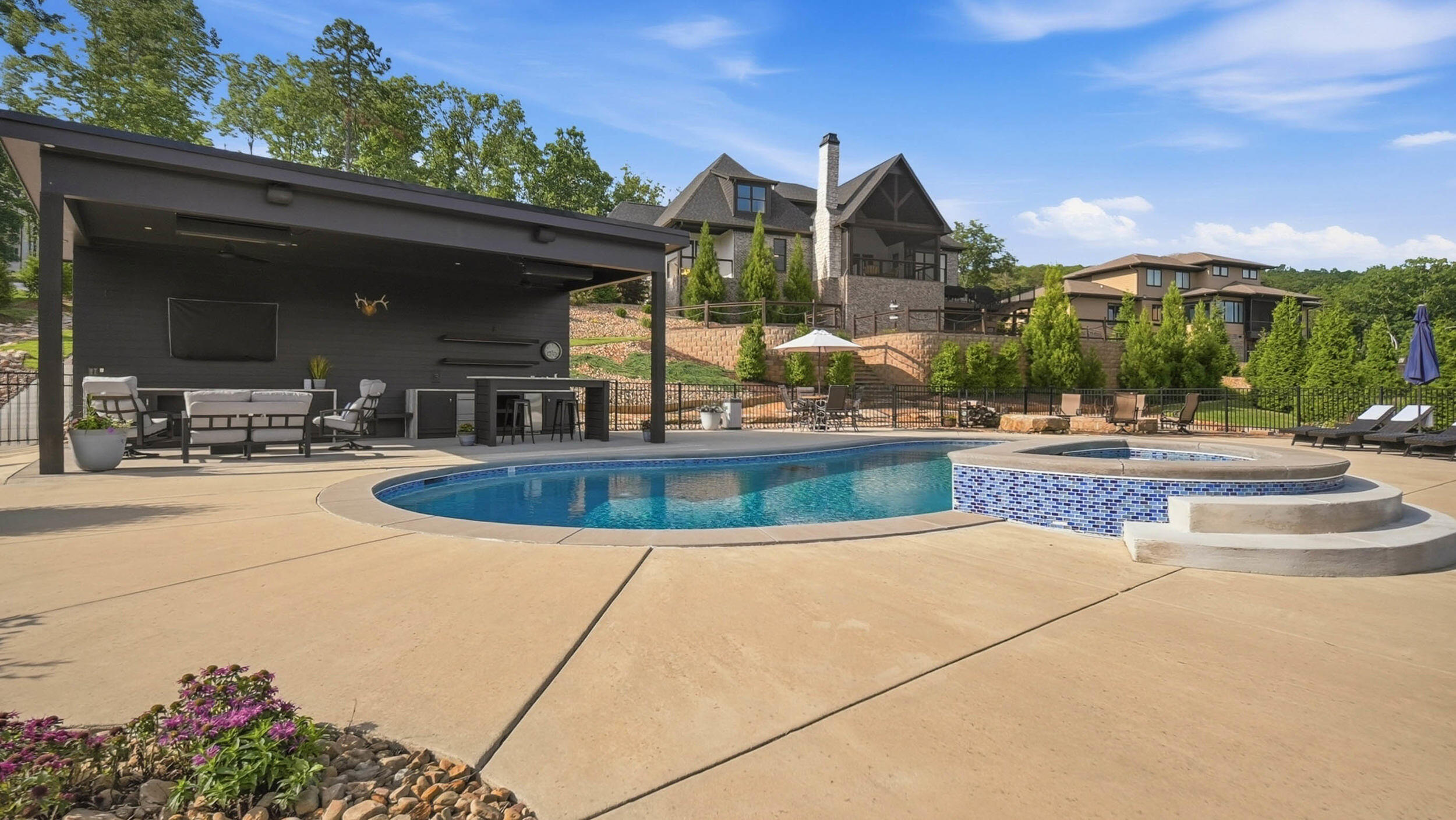 8008 Mountain Laurel Trail