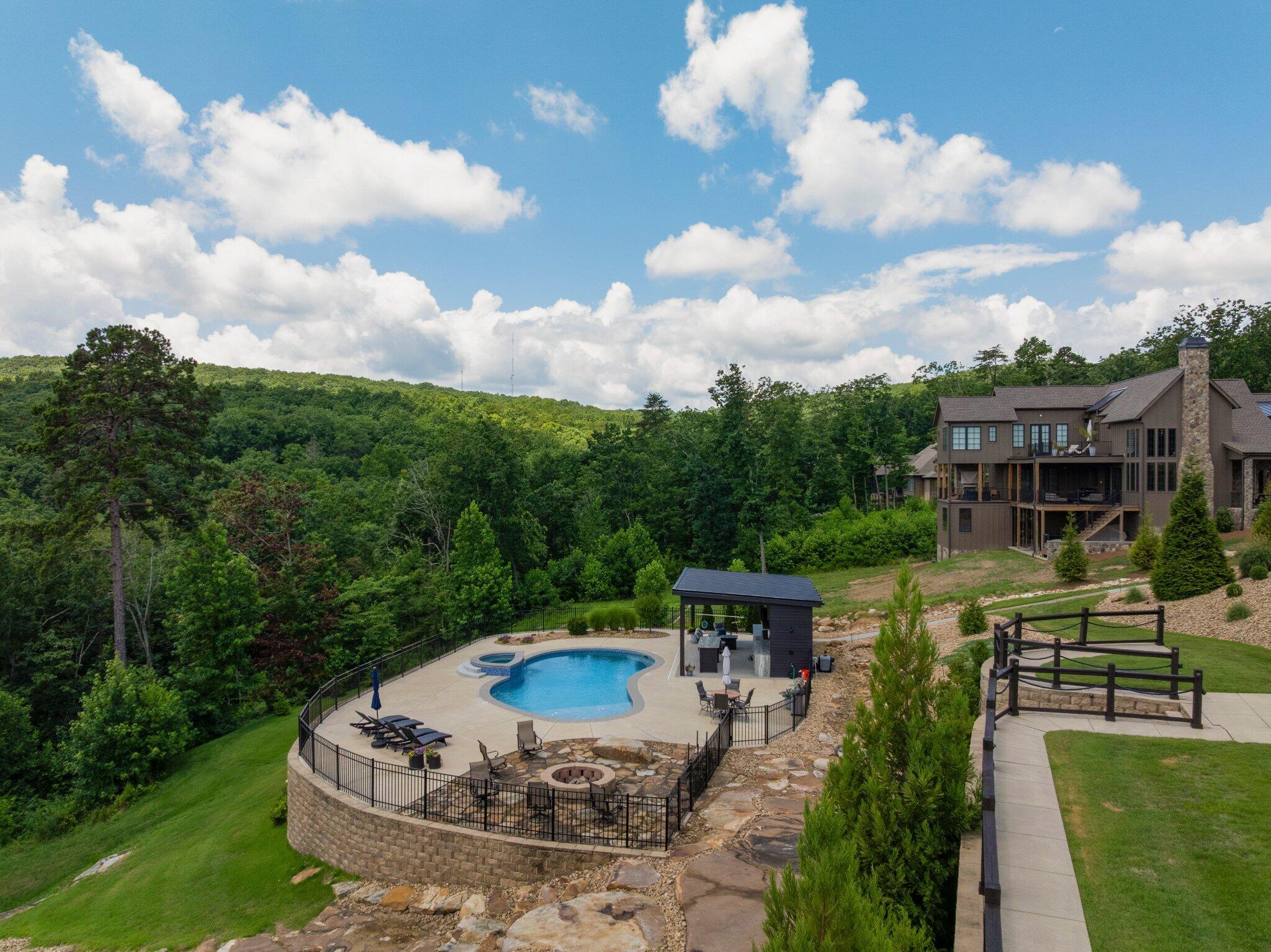 8008 Mountain Laurel Trail