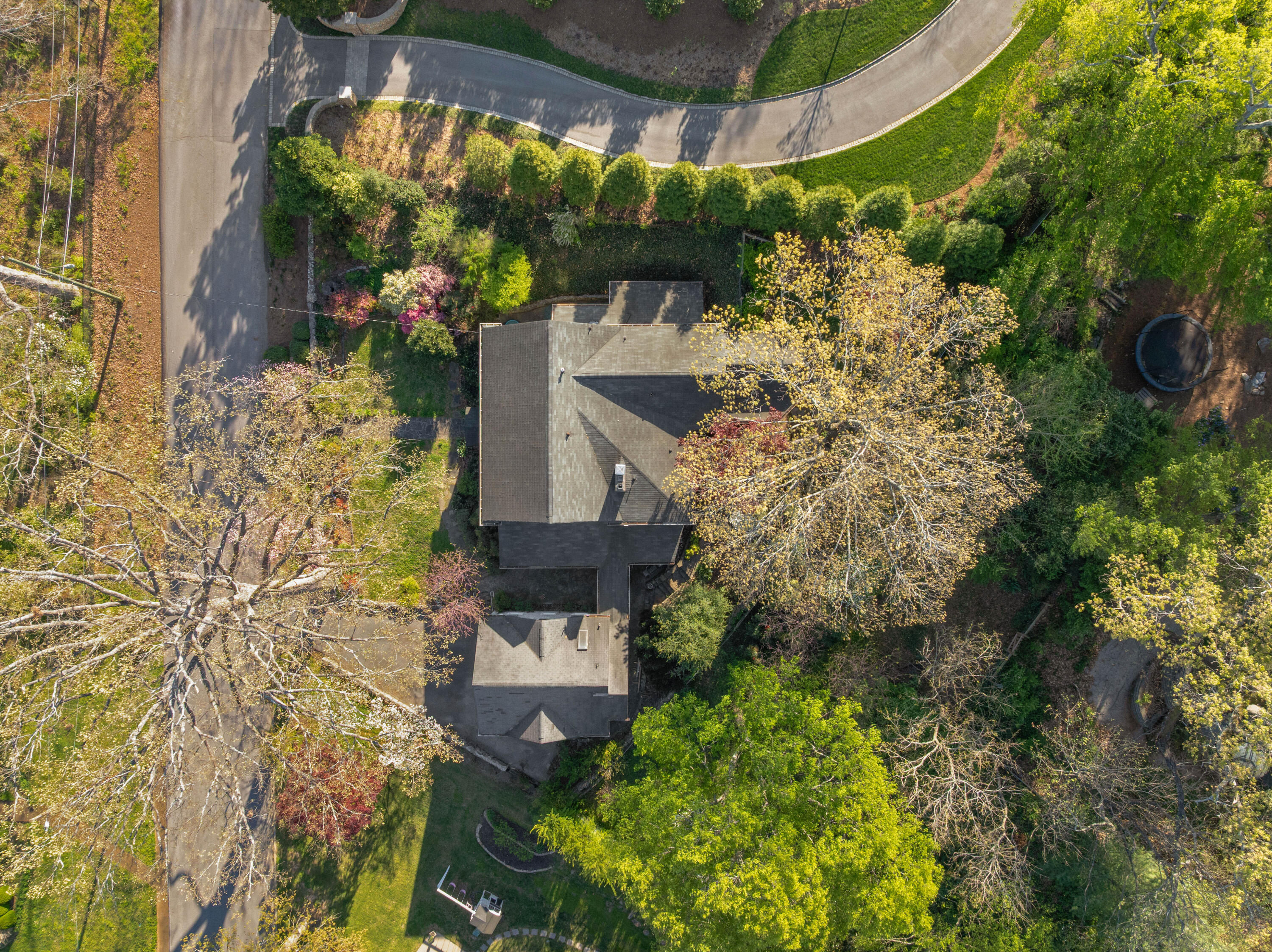 1608 Hillcrest Road