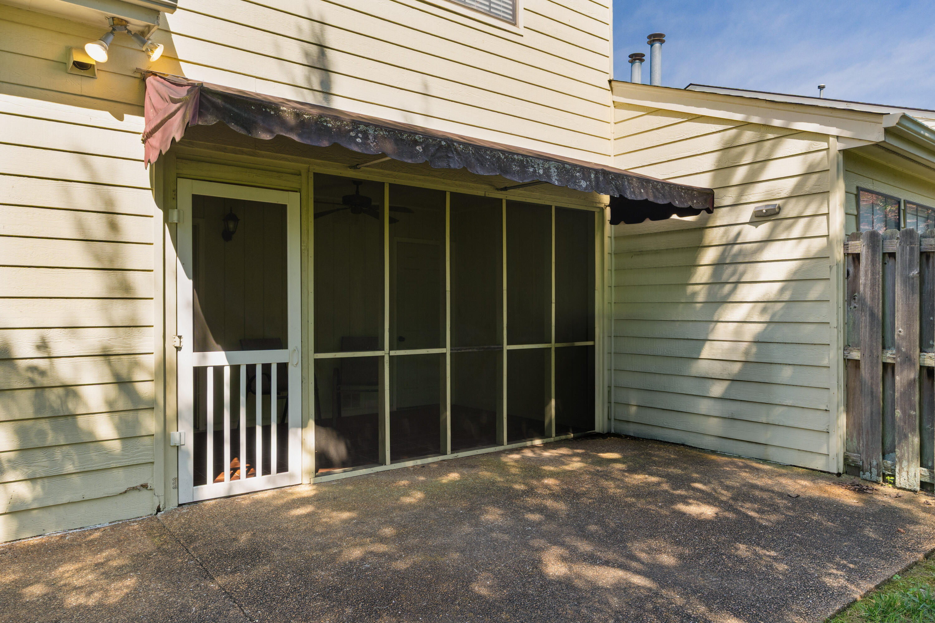 6573 Hickory Meadow Drive