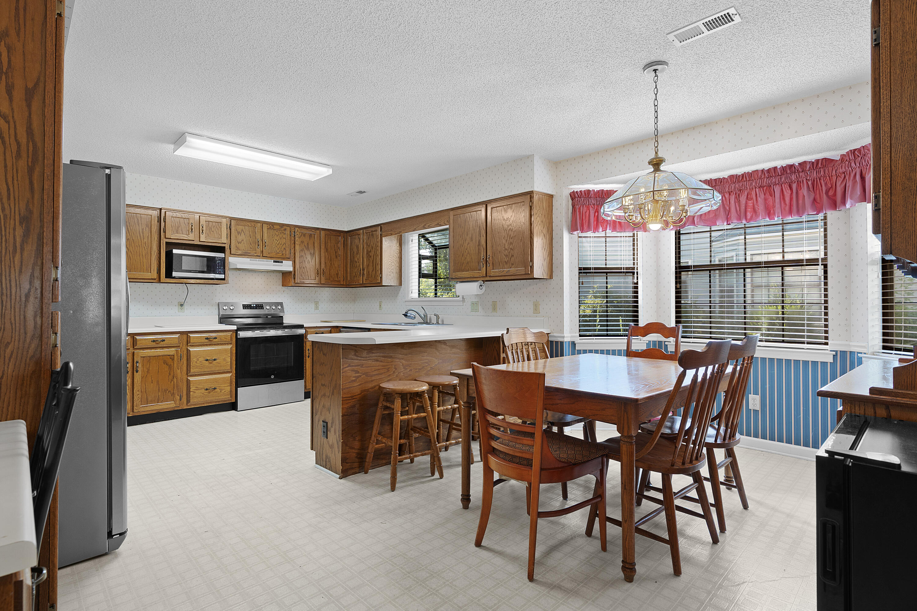 6573 Hickory Meadow Drive