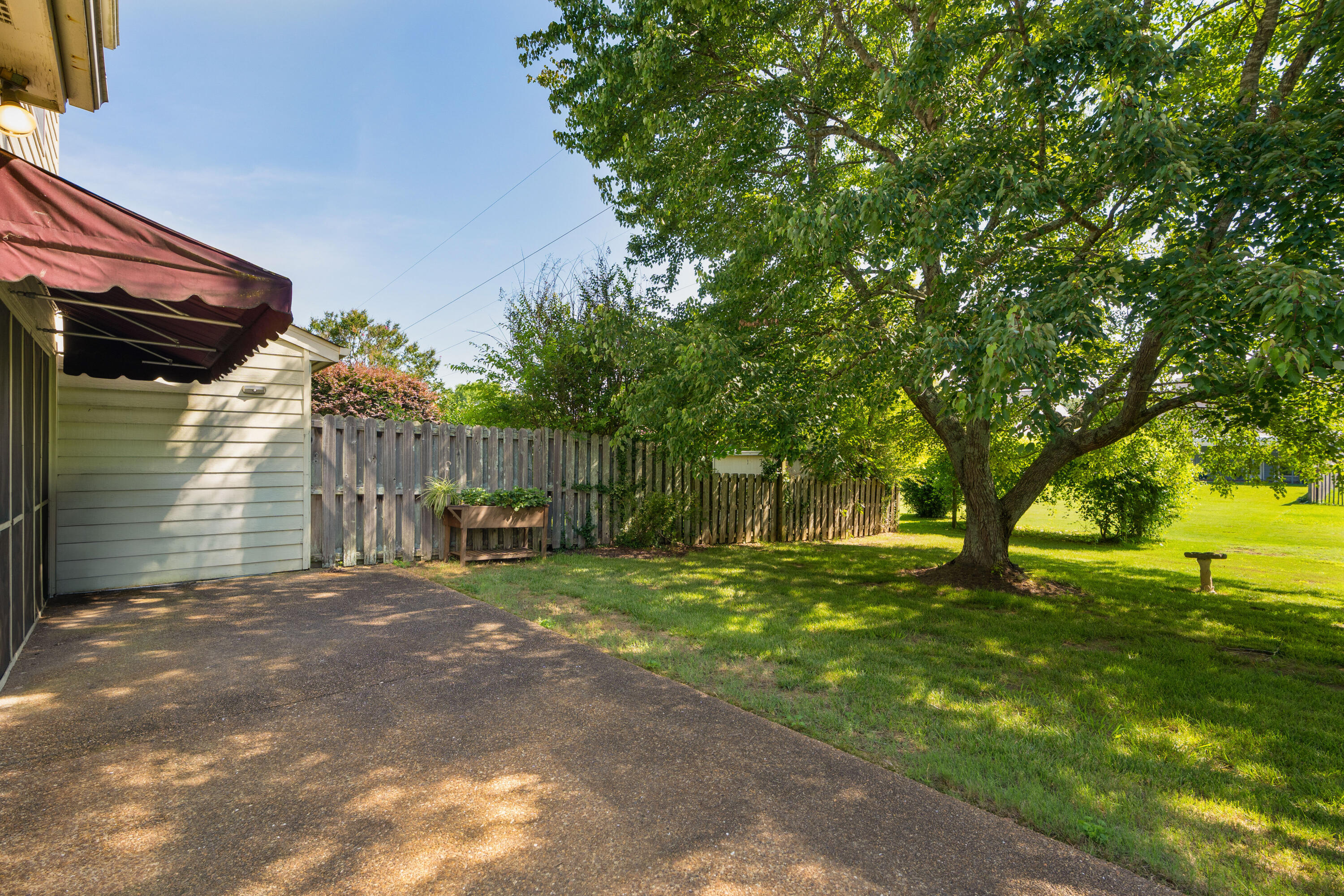 6573 Hickory Meadow Drive