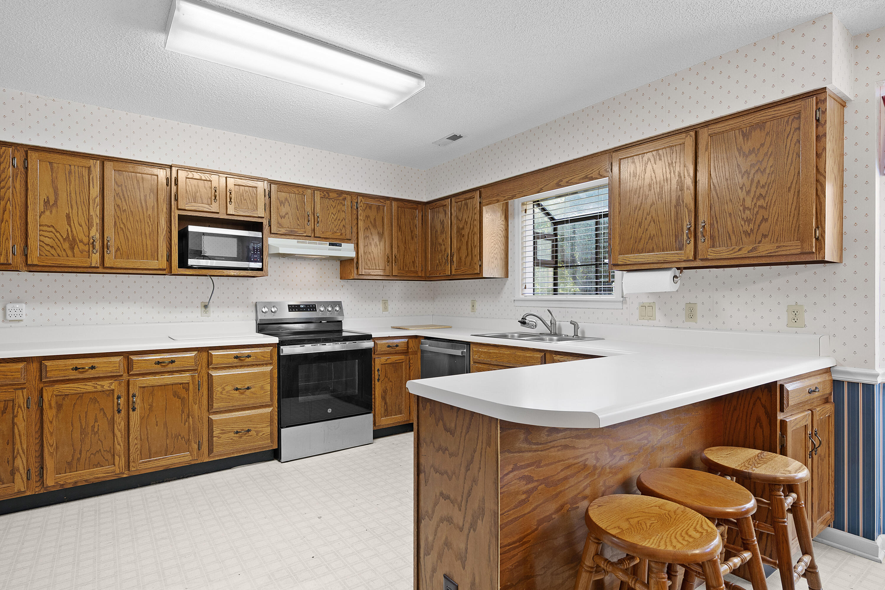 6573 Hickory Meadow Drive